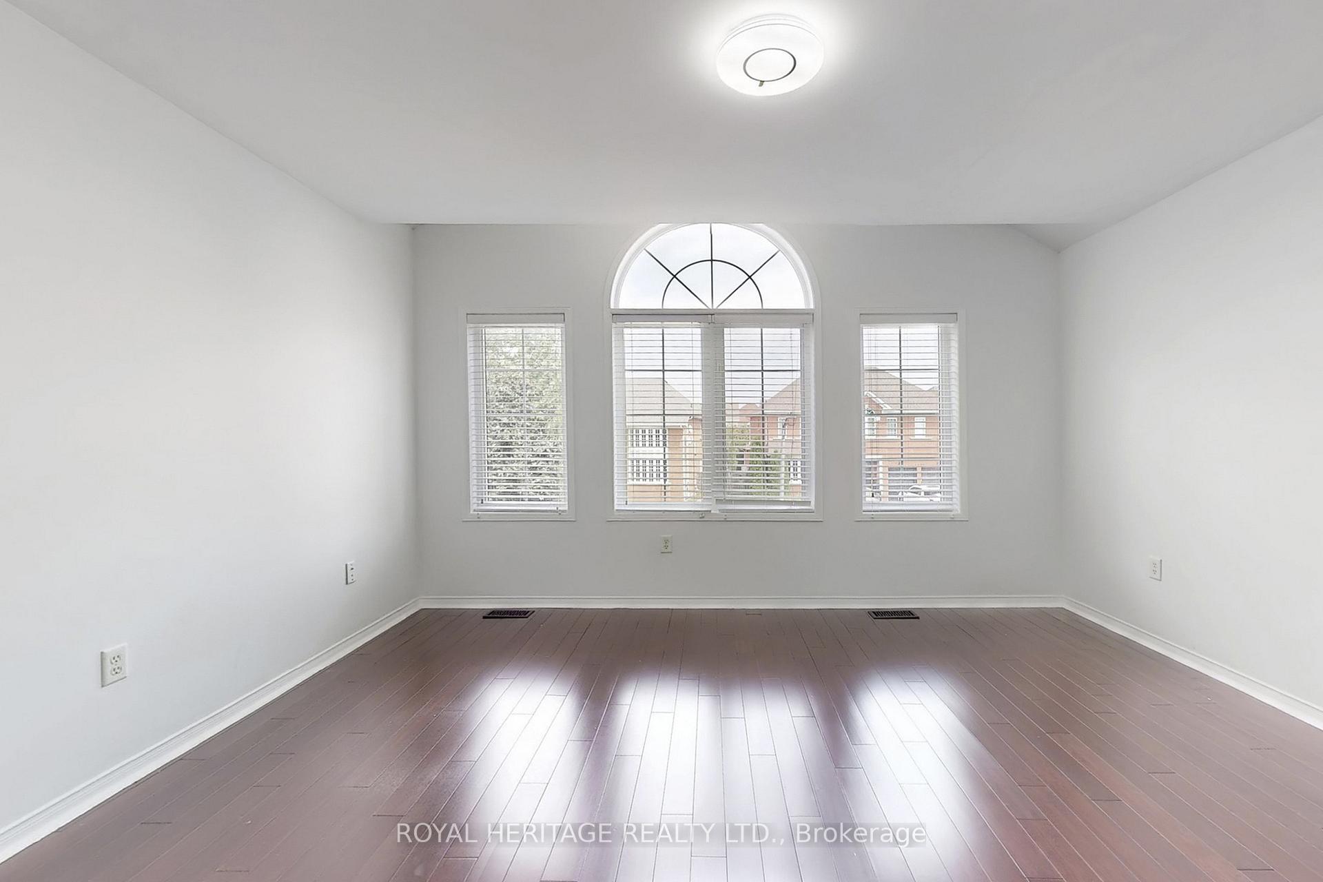 Photo 32 of 1684 Ballantrae Upper Drive, Oshawa, Taunton — HOMEH