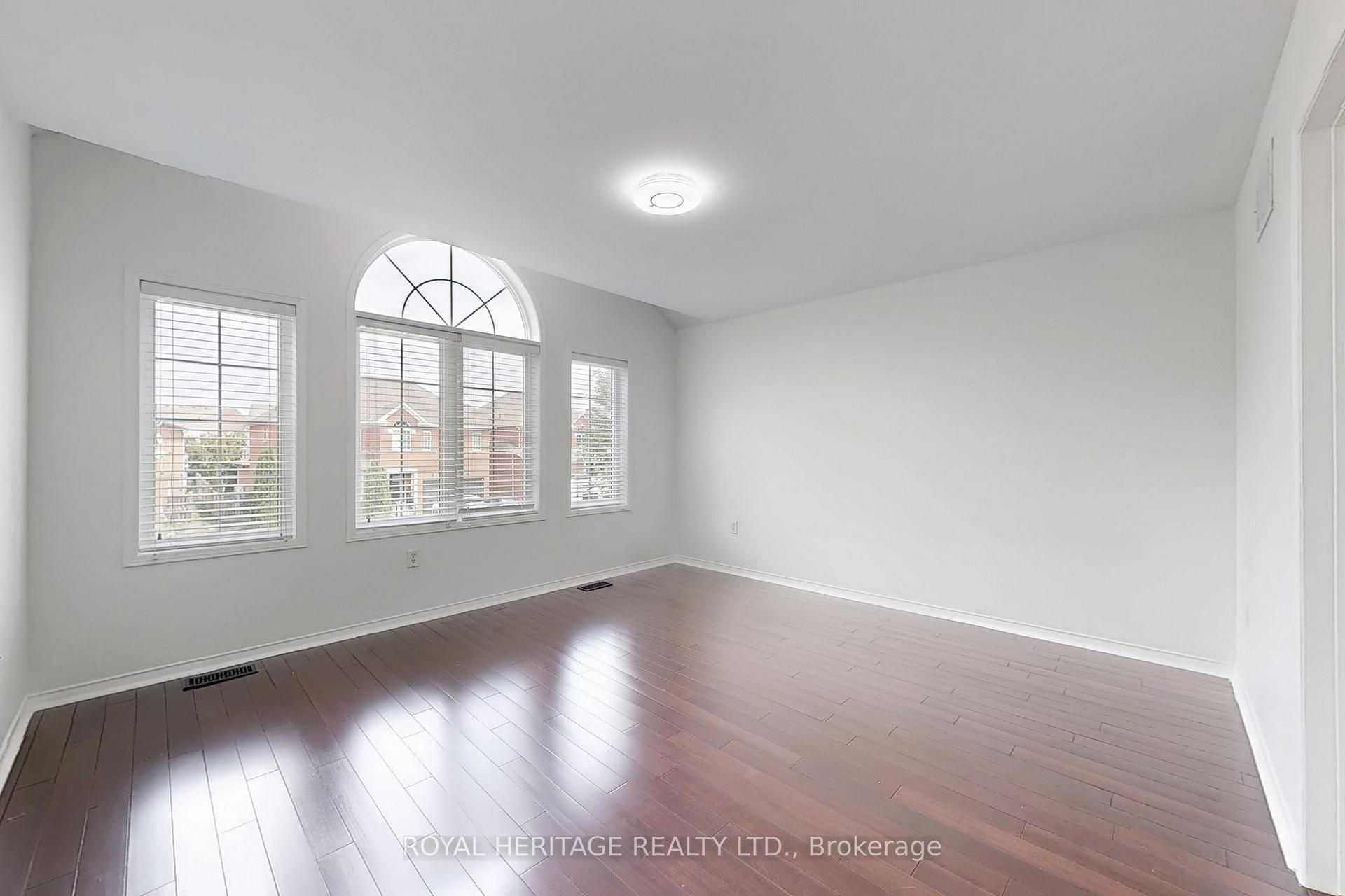 Photo 33 of 1684 Ballantrae Upper Drive, Oshawa, Taunton — HOMEH