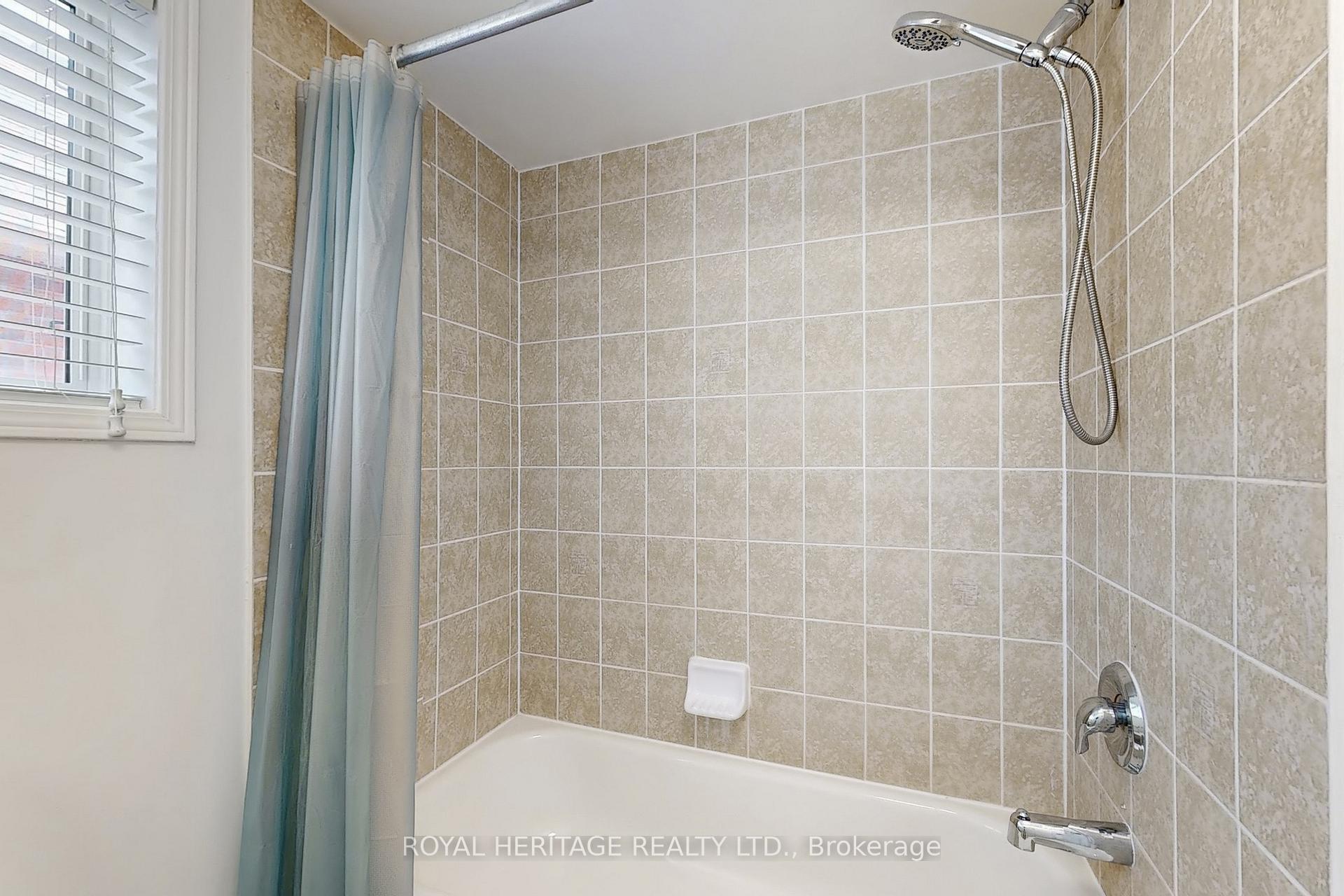 Photo 42 of 1684 Ballantrae Upper Drive, Oshawa, Taunton — HOMEH