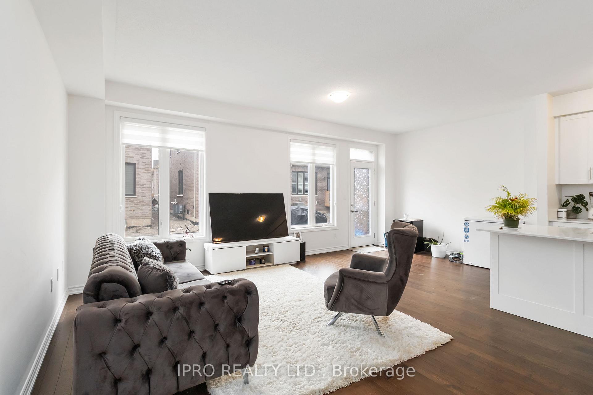 Photo 7 of 486 Bergamot Avenue, Milton, Walker — HOMEH