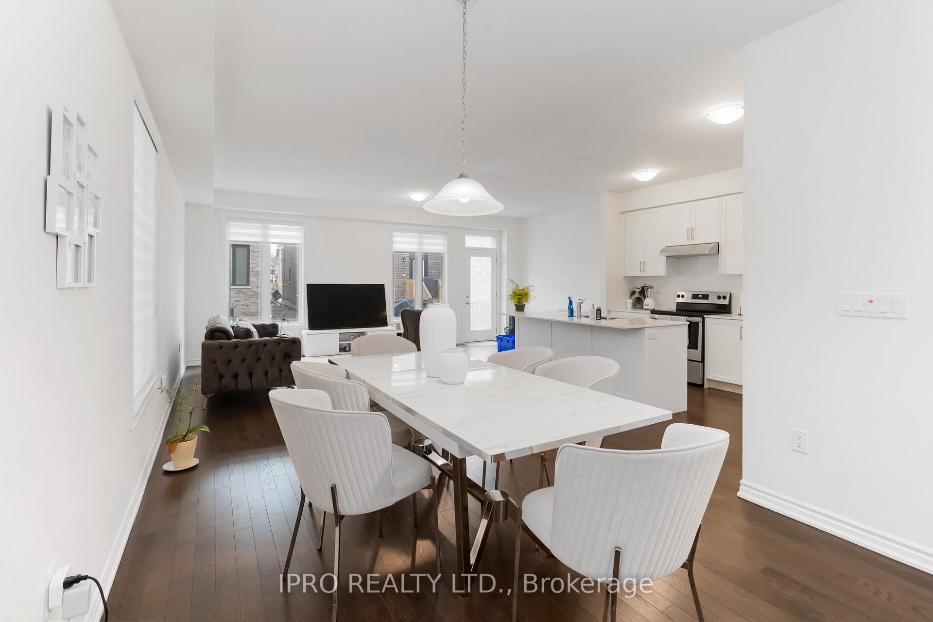 Photo 9 of 486 Bergamot Avenue, Milton, Walker — HOMEH