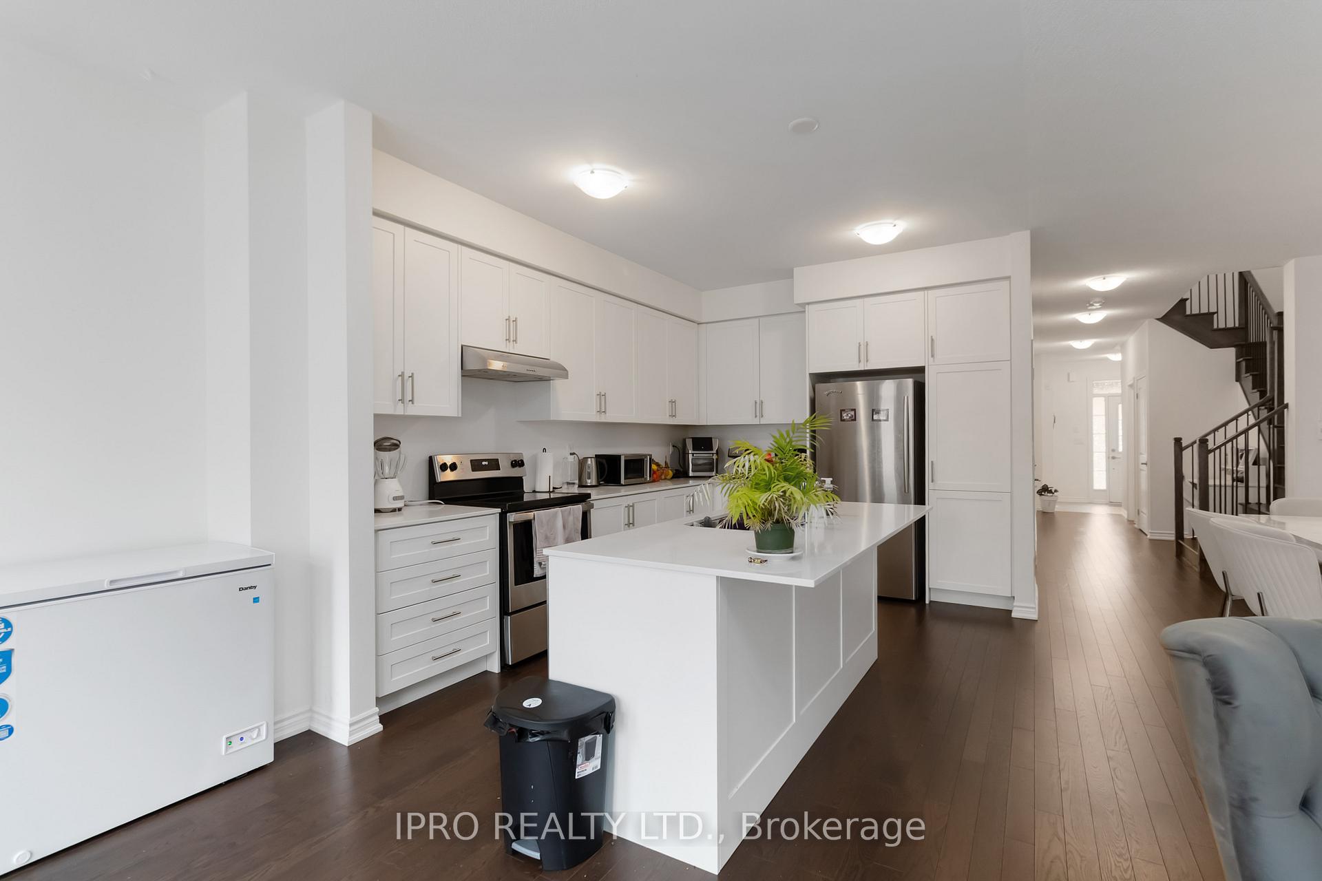 Photo 11 of 486 Bergamot Avenue, Milton, Walker — HOMEH