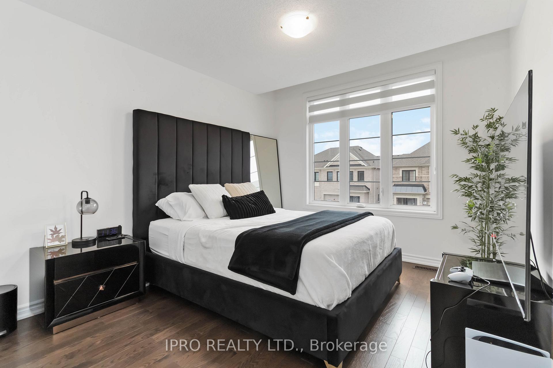 Photo 18 of 486 Bergamot Avenue, Milton, Walker — HOMEH