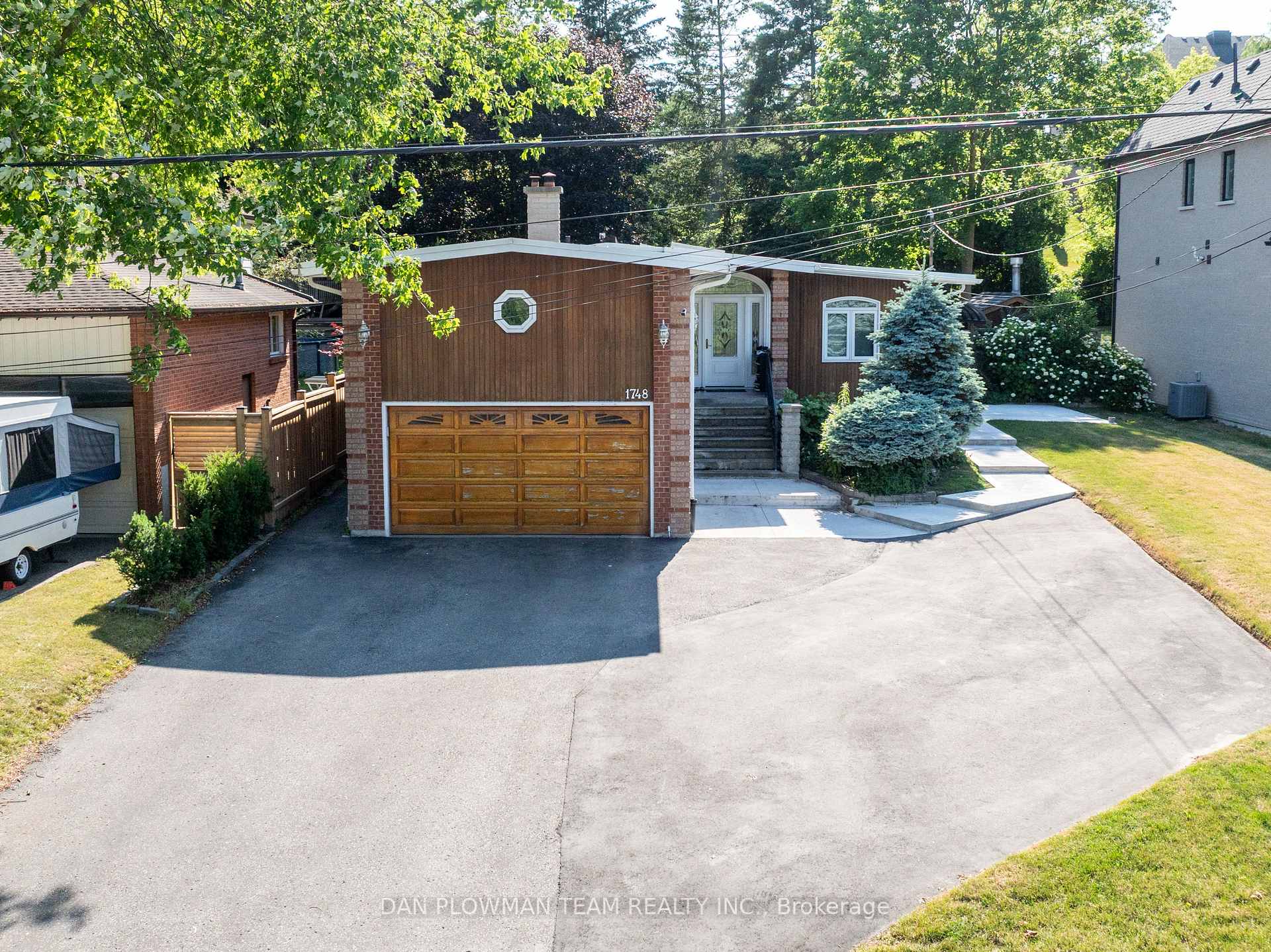 Photo 1 of 1748 Fairport Road, Pickering, Dunbarton — HOMEH