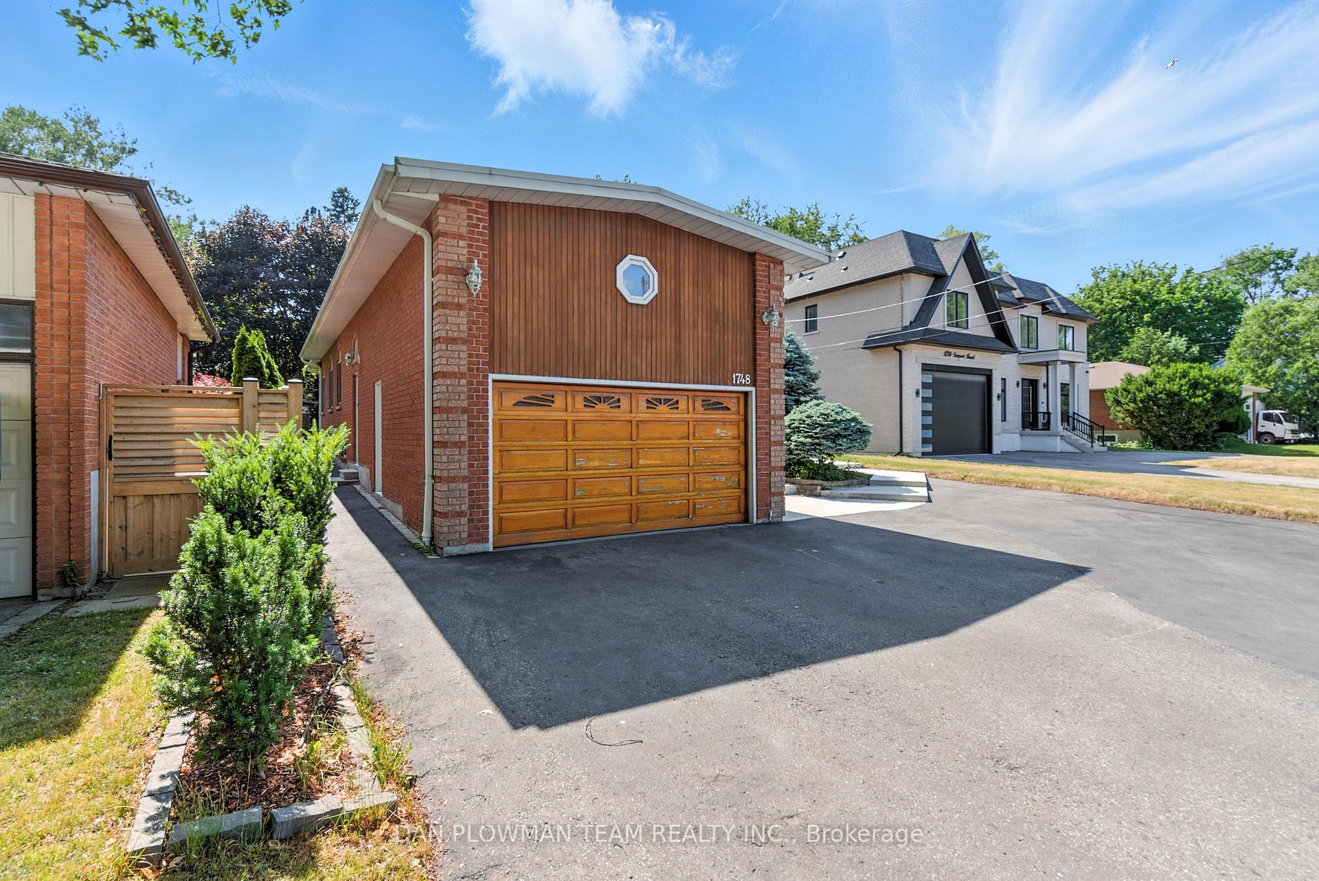 Photo 4 of 1748 Fairport Road, Pickering, Dunbarton — HOMEH