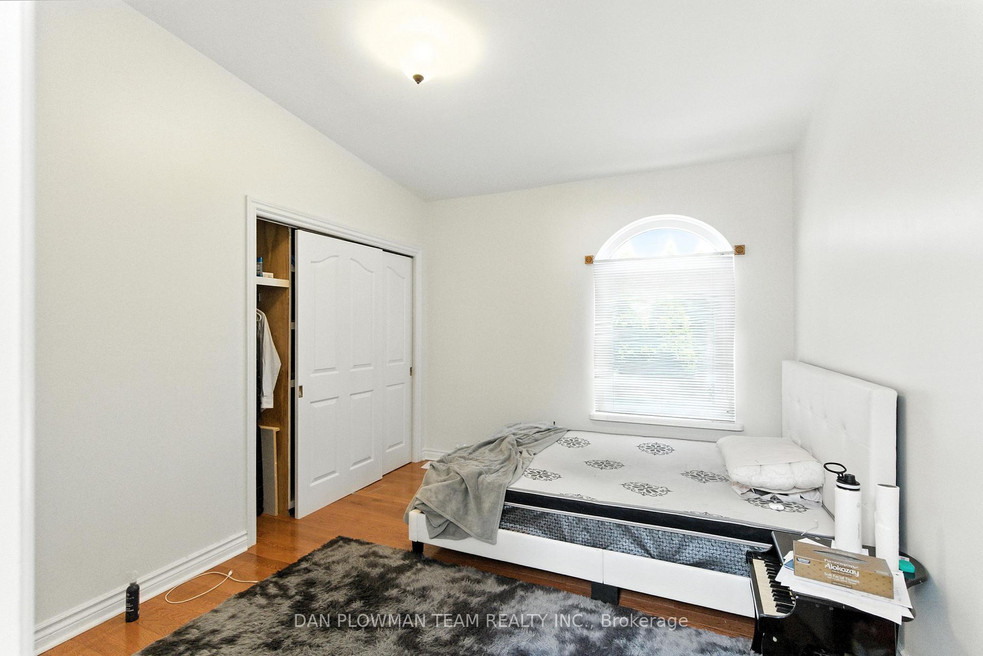 Photo 17 of 1748 Fairport Road, Pickering, Dunbarton — HOMEH