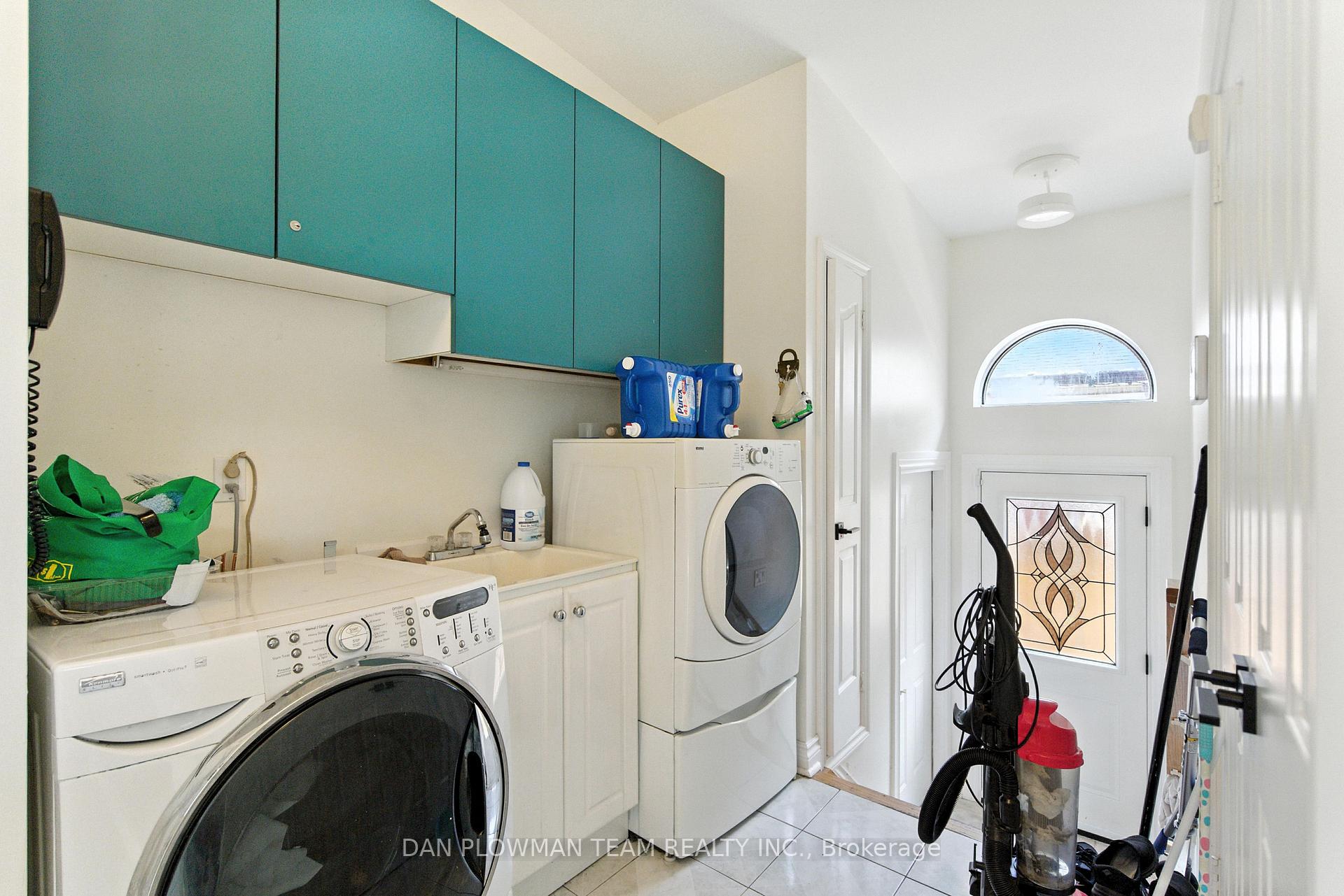 Photo 20 of 1748 Fairport Road, Pickering, Dunbarton — HOMEH