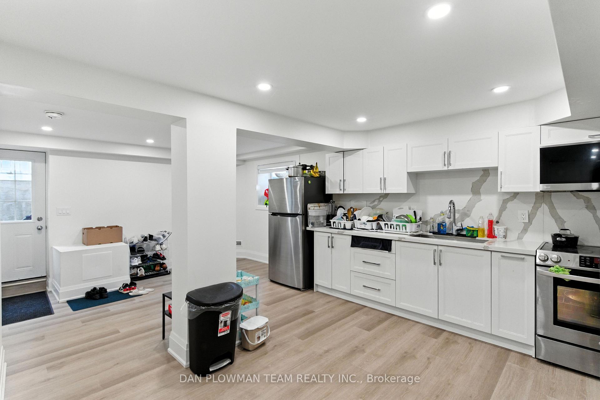 Photo 25 of 1748 Fairport Road, Pickering, Dunbarton — HOMEH