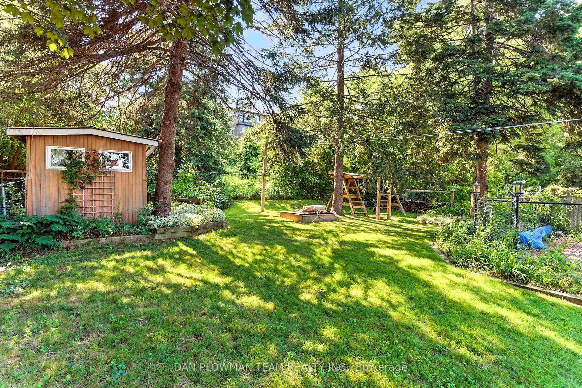 Photo 46 of 1748 Fairport Road, Pickering, Dunbarton — HOMEH