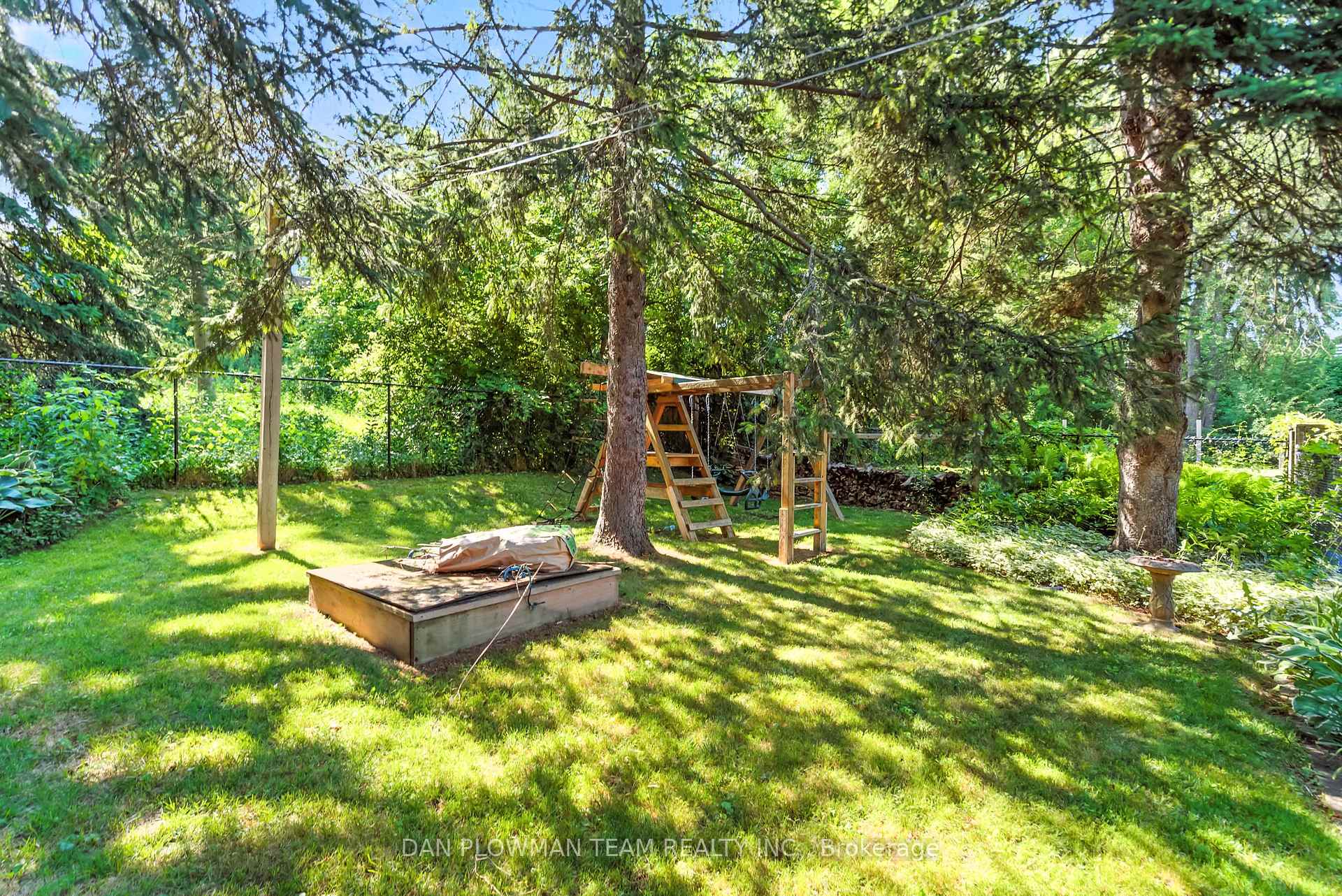 Photo 47 of 1748 Fairport Road, Pickering, Dunbarton — HOMEH