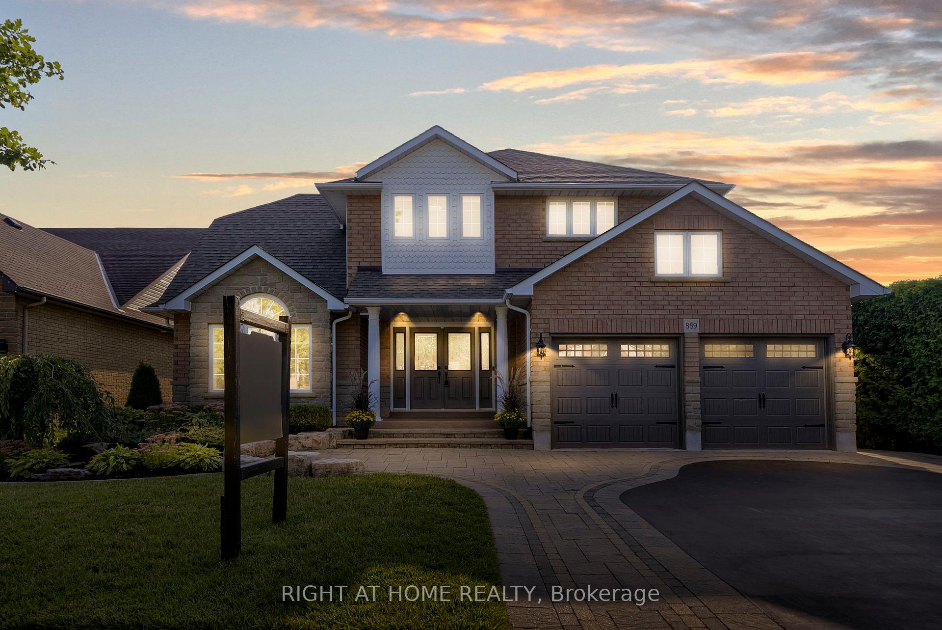 Photo 1 of 889 Oberland Drive, Oshawa, Pinecrest — HOMEH