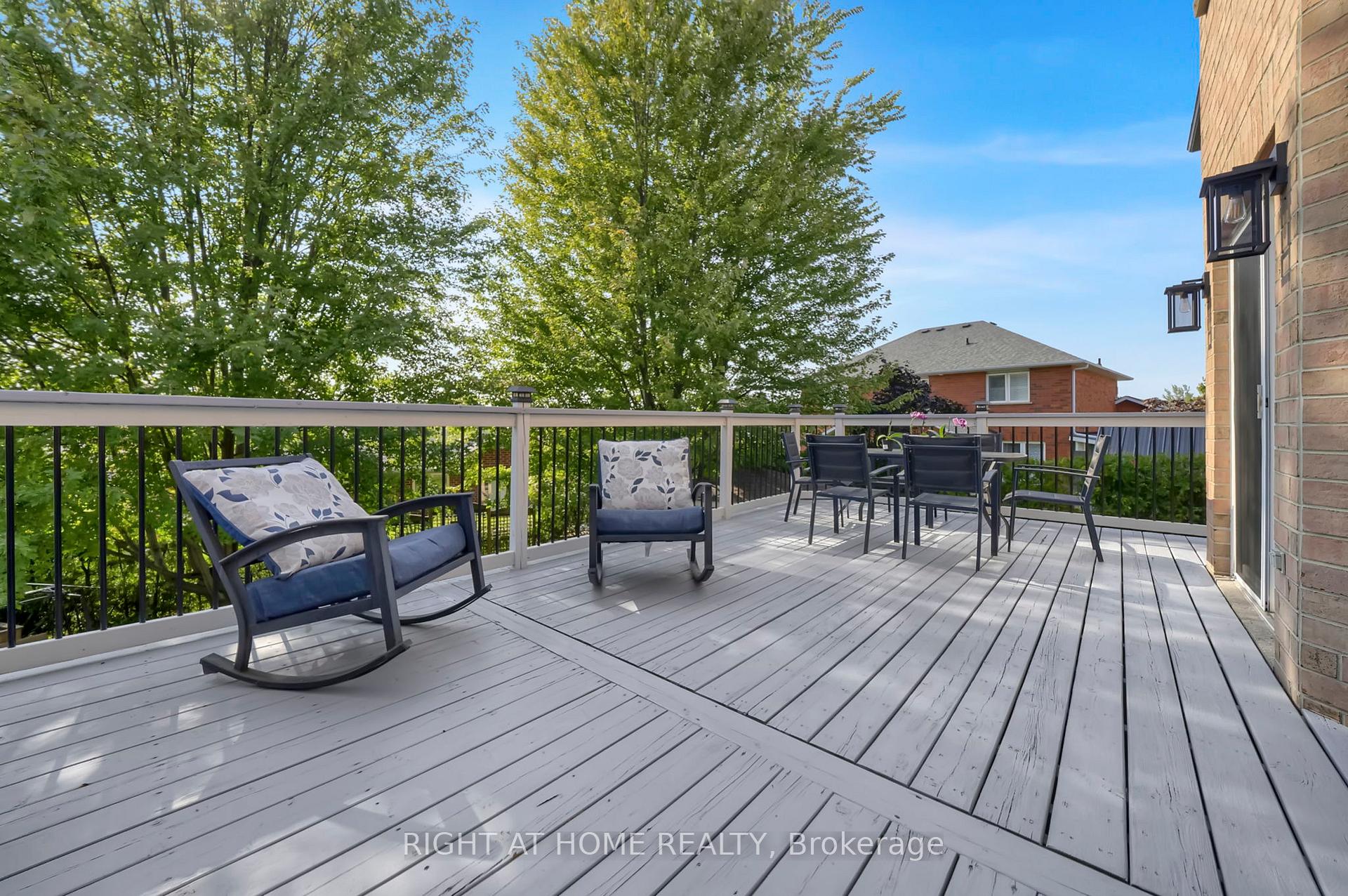 Photo 19 of 889 Oberland Drive, Oshawa, Pinecrest — HOMEH
