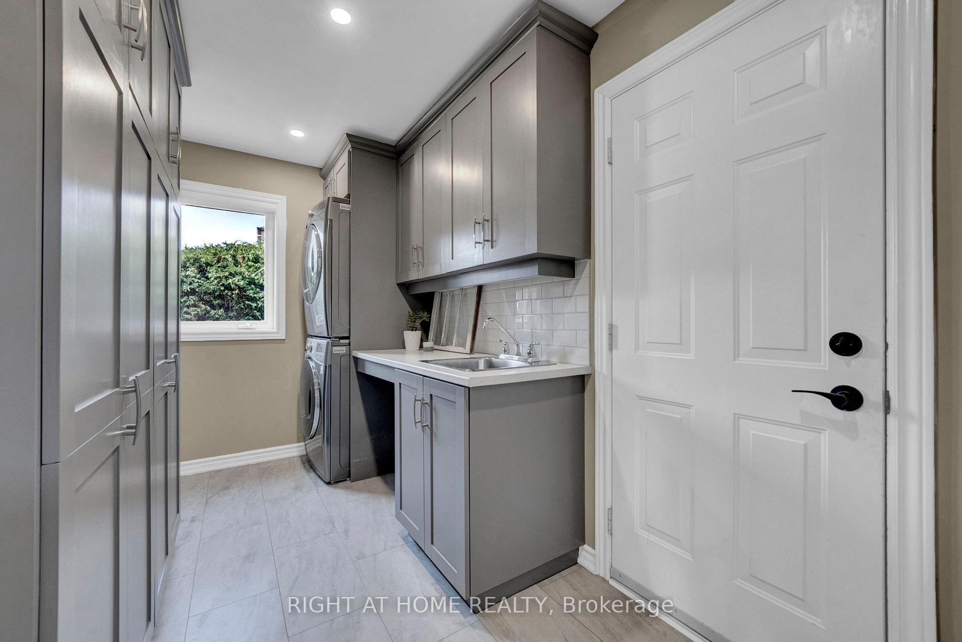 Photo 24 of 889 Oberland Drive, Oshawa, Pinecrest — HOMEH