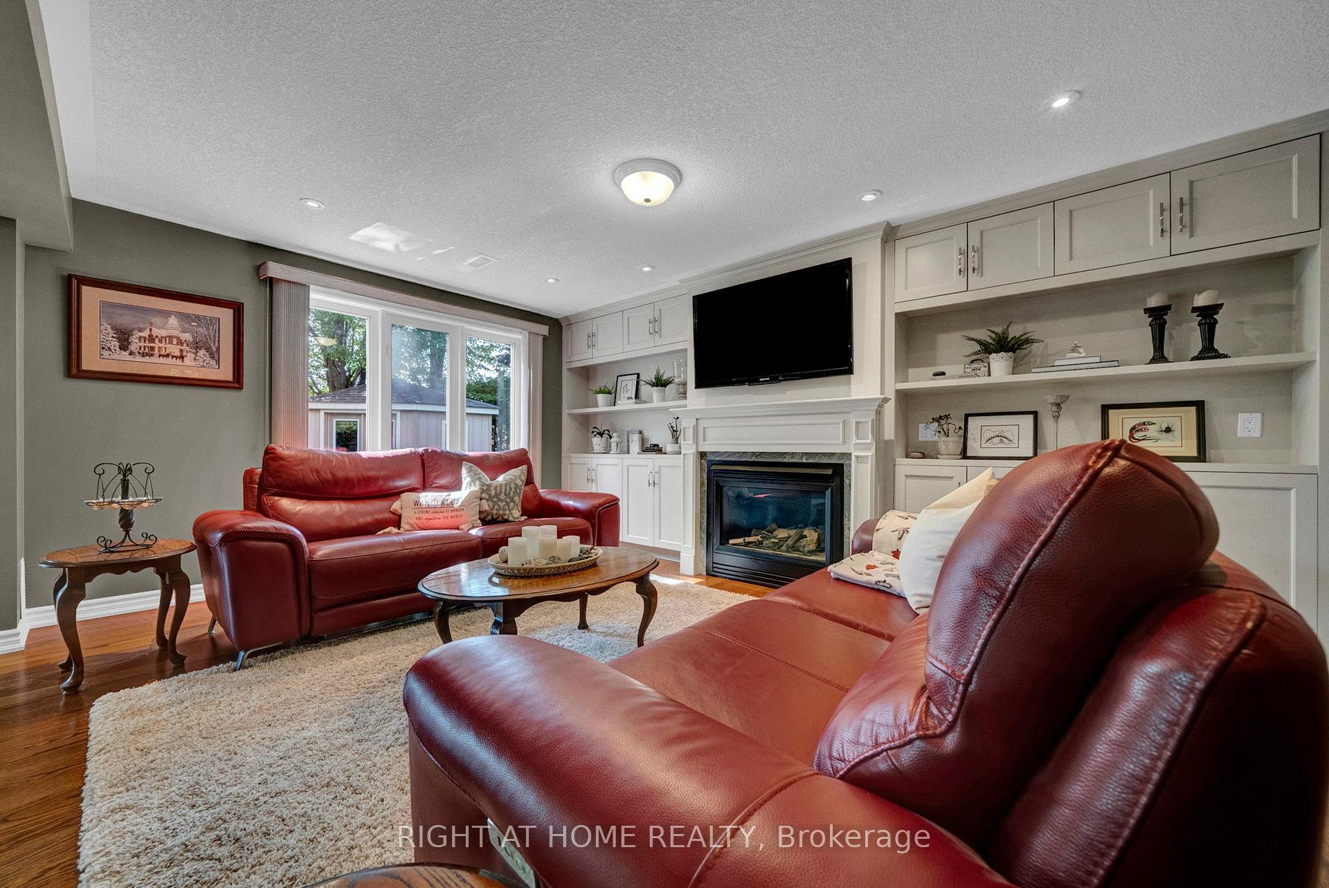 Photo 36 of 889 Oberland Drive, Oshawa, Pinecrest — HOMEH