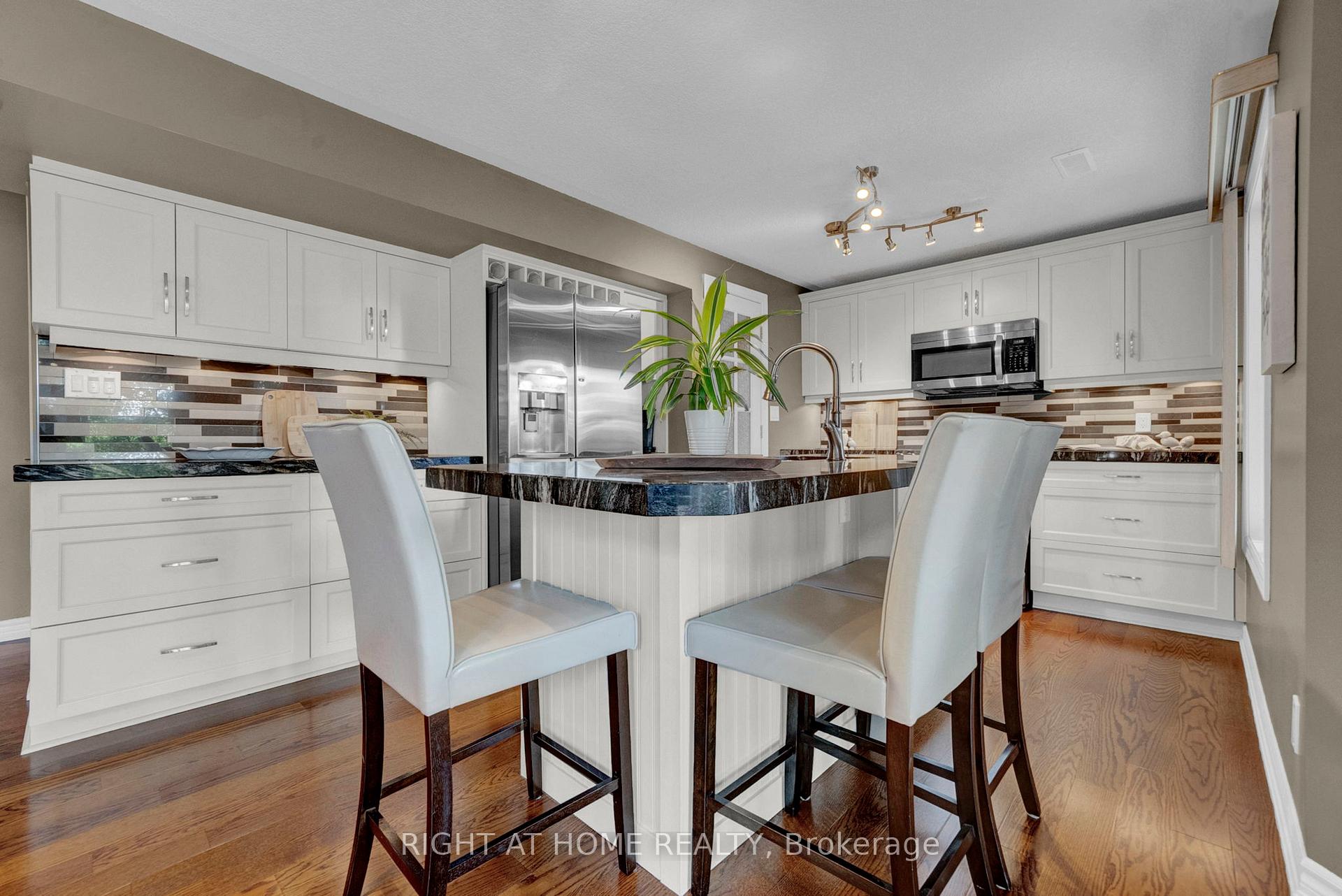 Photo 40 of 889 Oberland Drive, Oshawa, Pinecrest — HOMEH