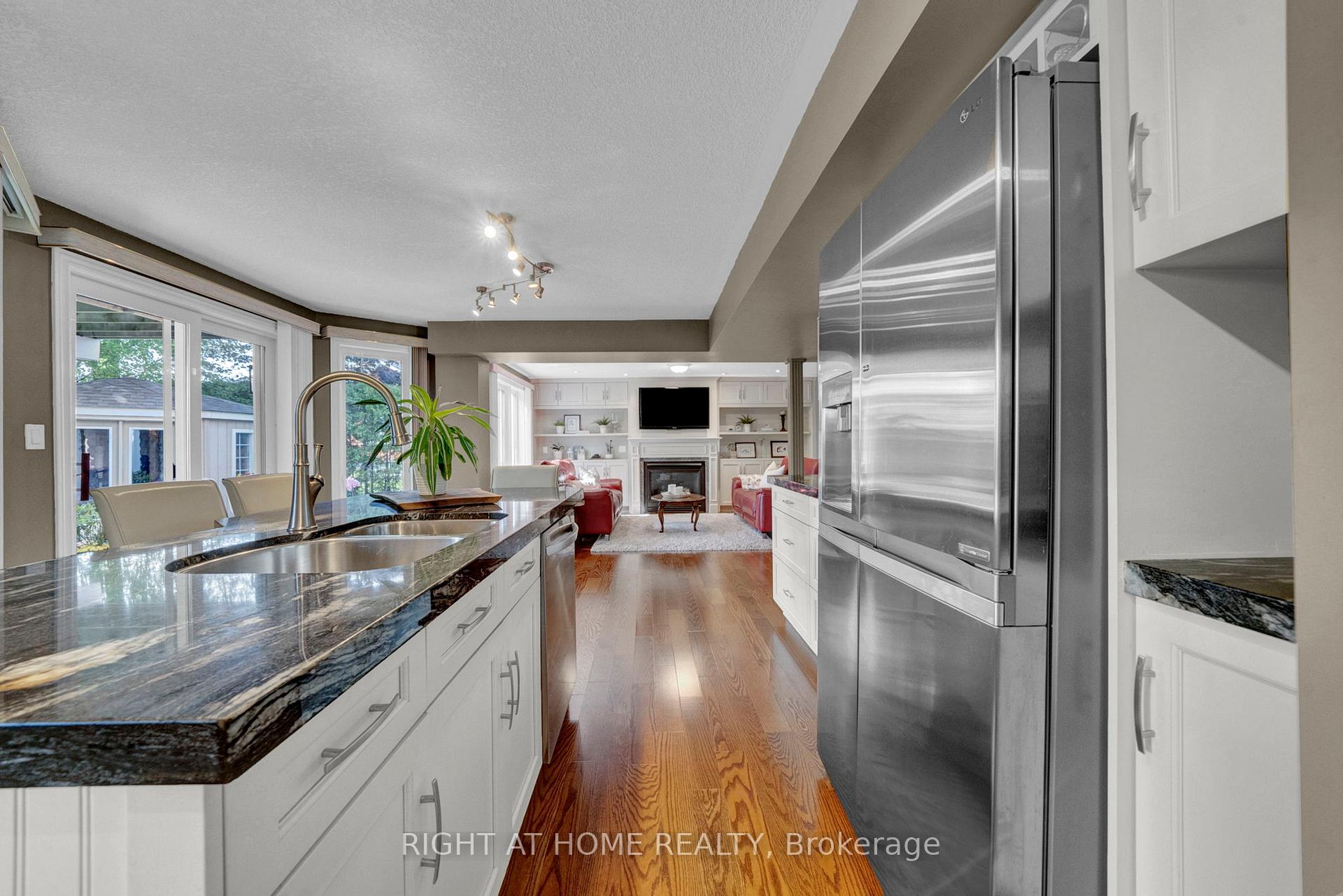 Photo 42 of 889 Oberland Drive, Oshawa, Pinecrest — HOMEH