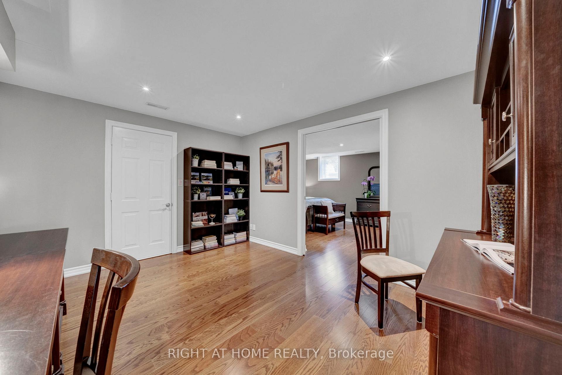 Photo 44 of 889 Oberland Drive, Oshawa, Pinecrest — HOMEH