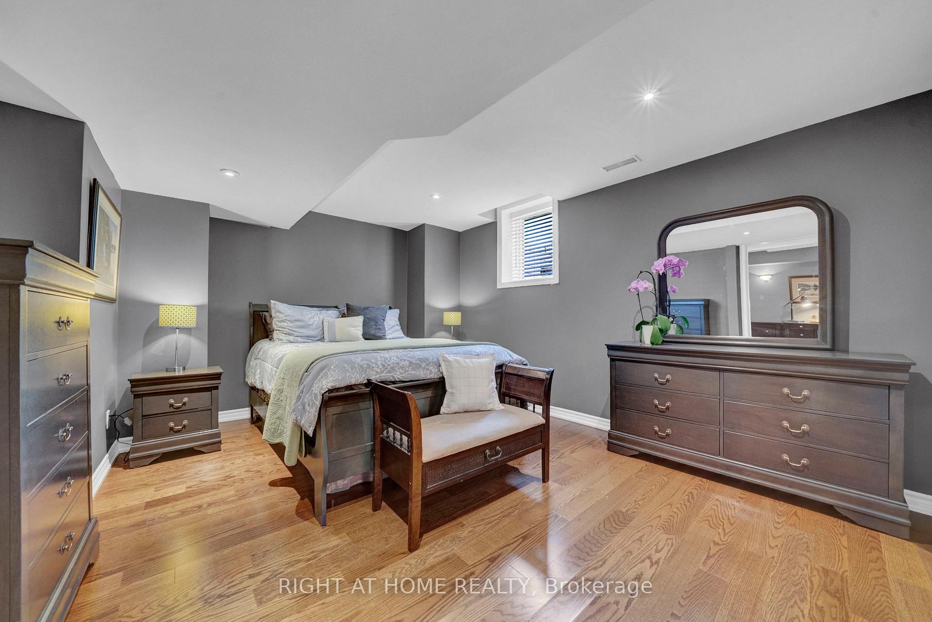 Photo 45 of 889 Oberland Drive, Oshawa, Pinecrest — HOMEH