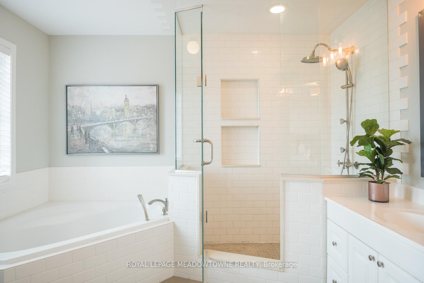 Photo 1 of 217 Fitzgerald Crescent, Milton, Dempsey — HOMEH