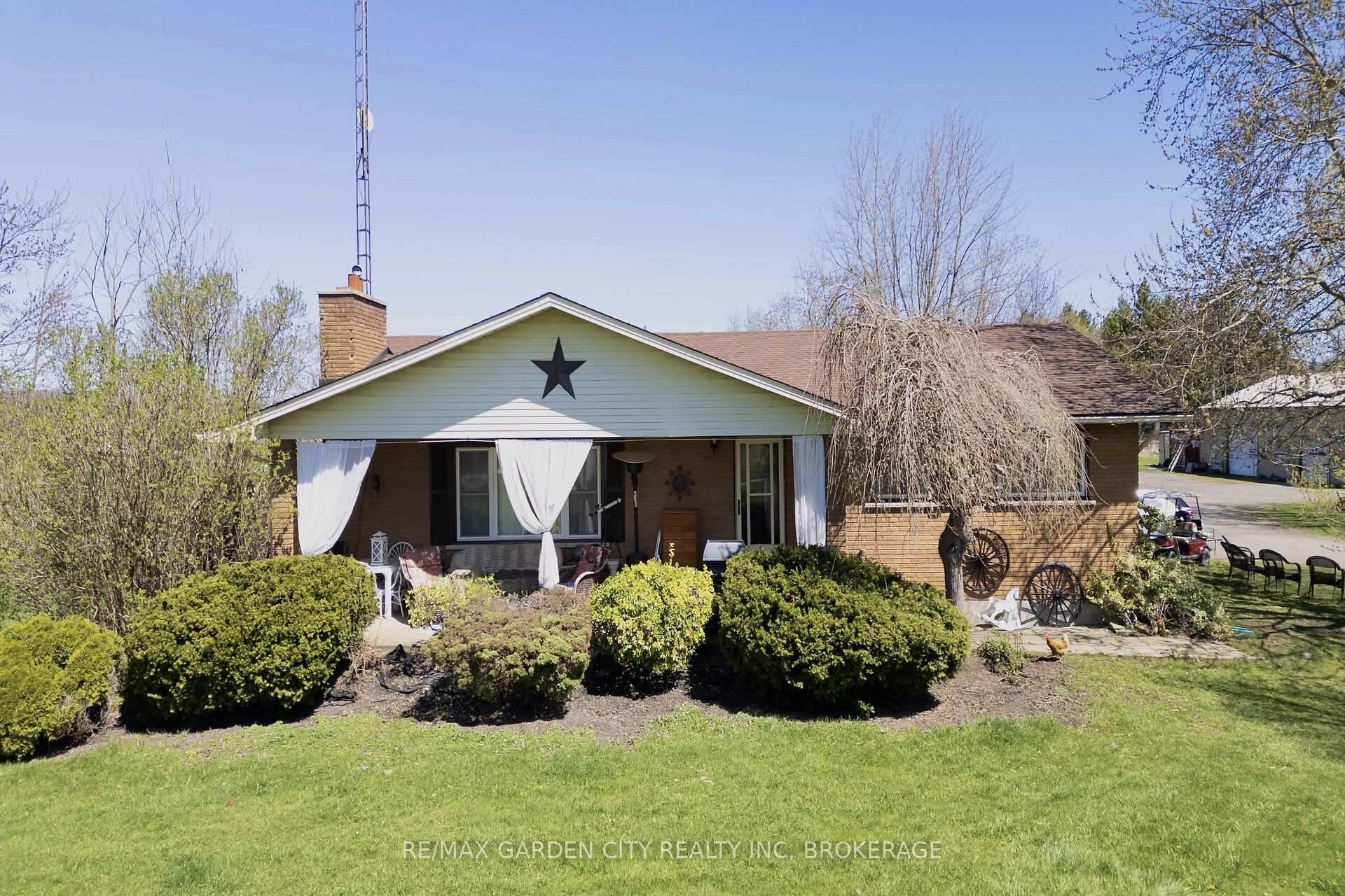 Photo 1 of 6467 Sauer Road, Niagara Falls, Lyons Creek — HOMEH