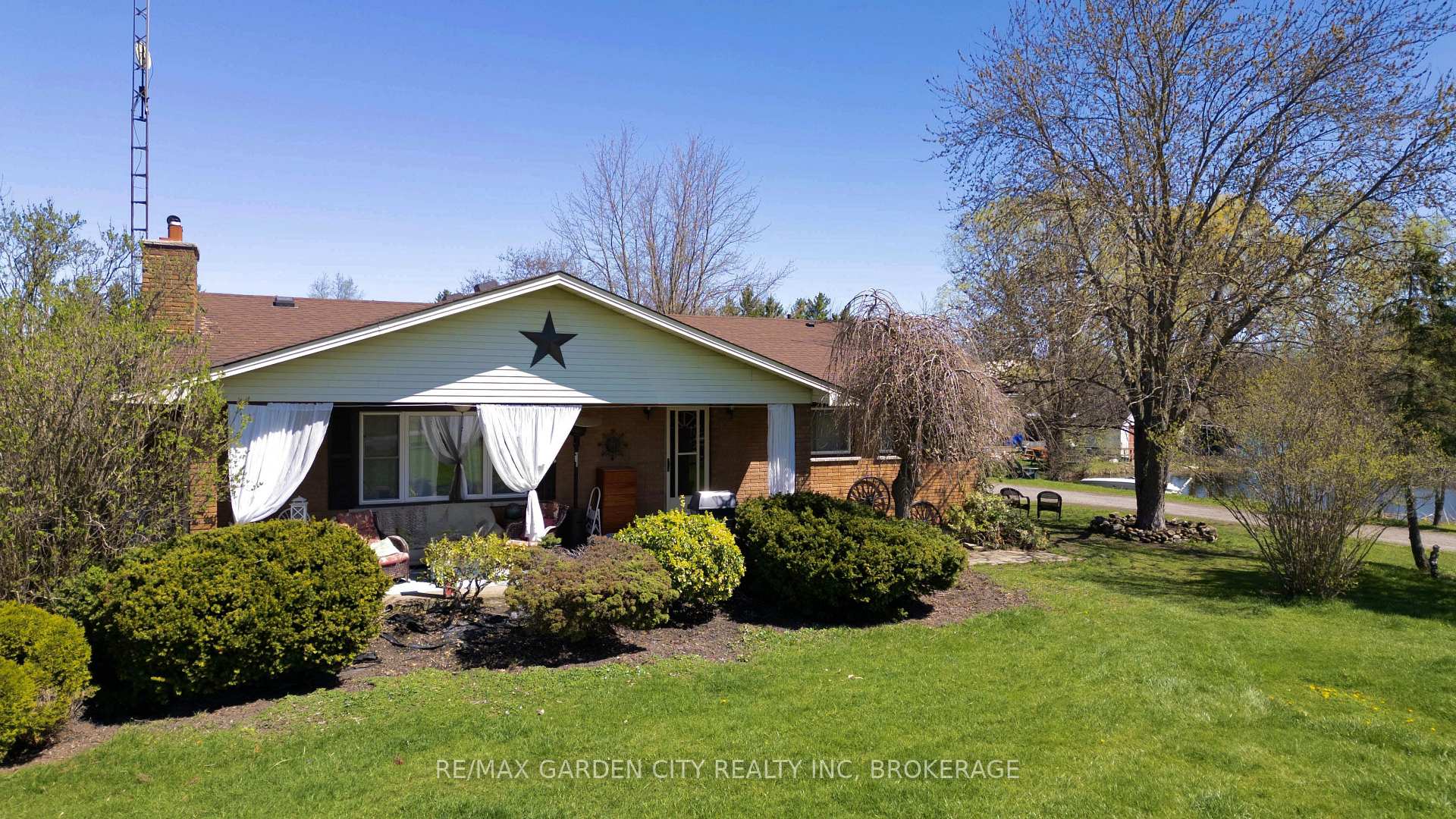 Photo 2 of 6467 Sauer Road, Niagara Falls, Lyons Creek — HOMEH