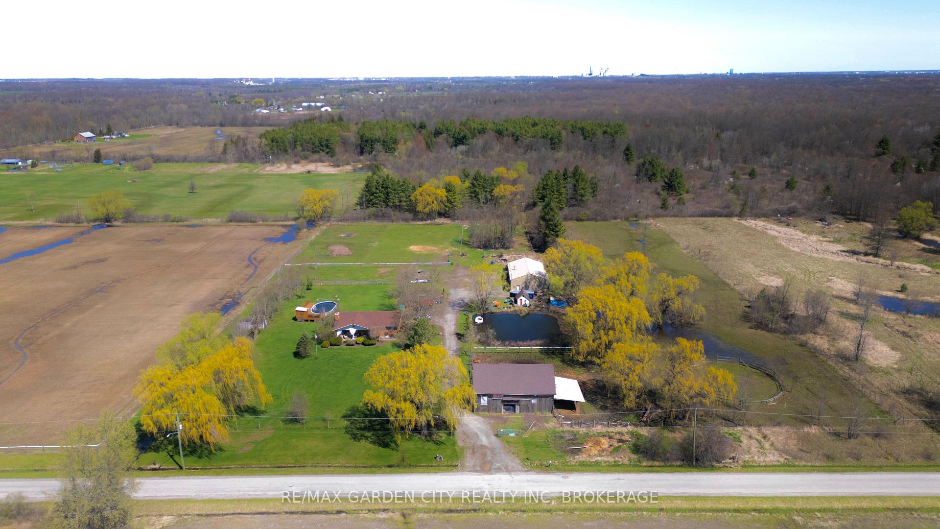 Photo 41 of 6467 Sauer Road, Niagara Falls, Lyons Creek — HOMEH