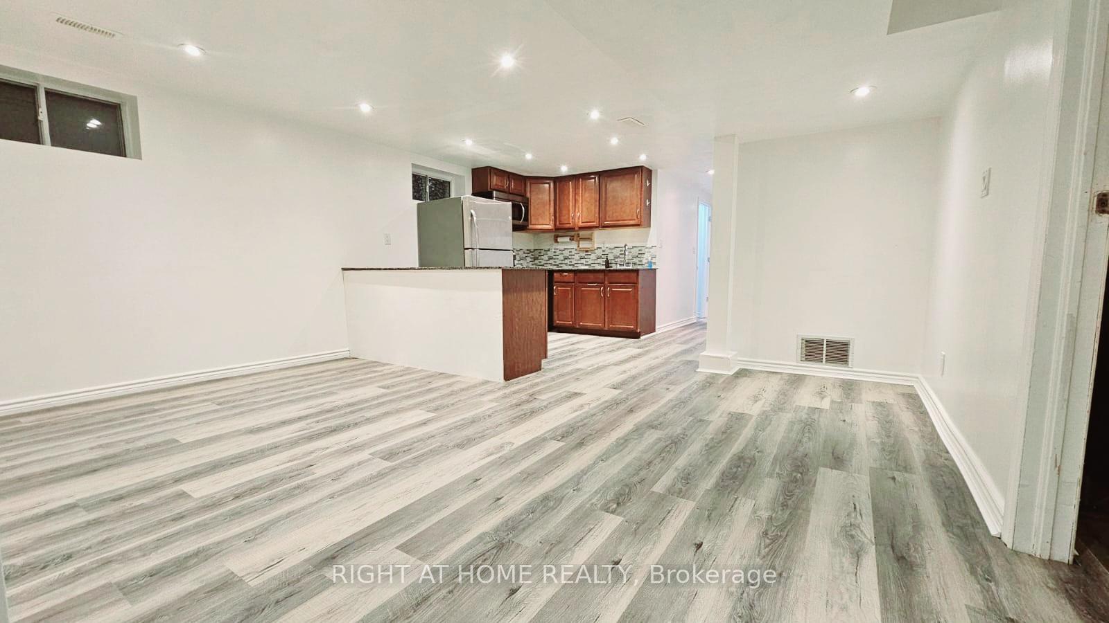 Photo 2 of 567 Coleridge Street, Oshawa, Donevan — HOMEH