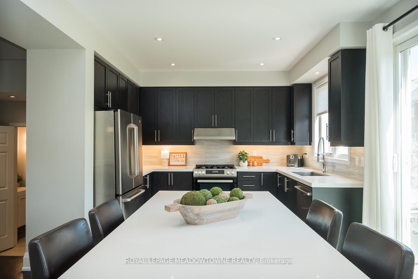 Photo 18 of 886 Savoline Boulevard, Milton, Harrison — HOMEH