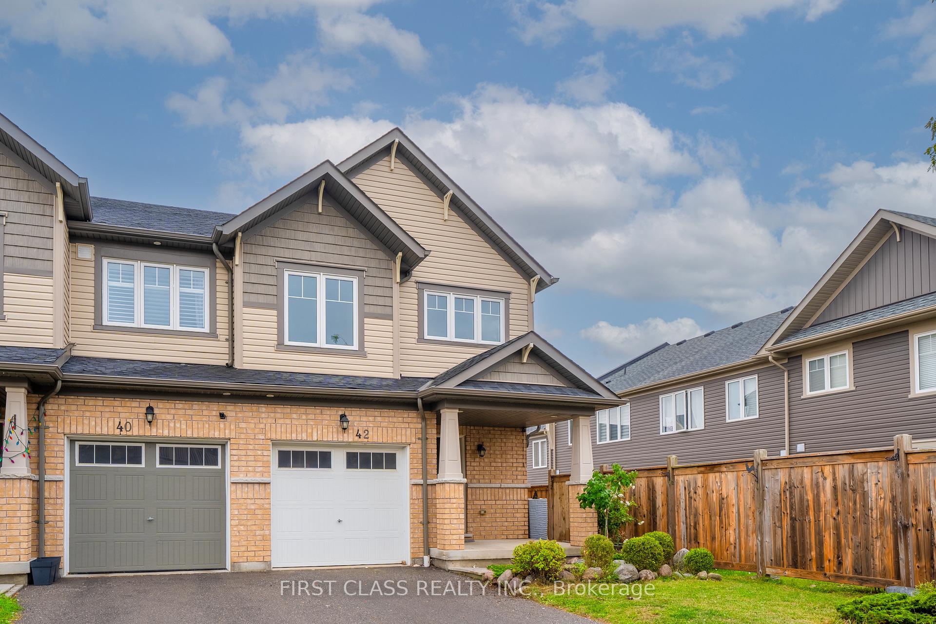 Photo 3 of 42 Great Gabe Crescent, Oshawa, Windfields — HOMEH