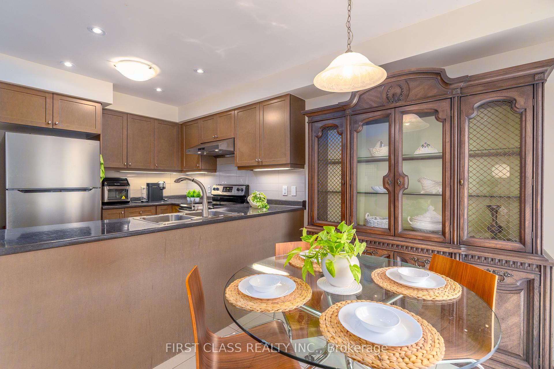 Photo 13 of 42 Great Gabe Crescent, Oshawa, Windfields — HOMEH