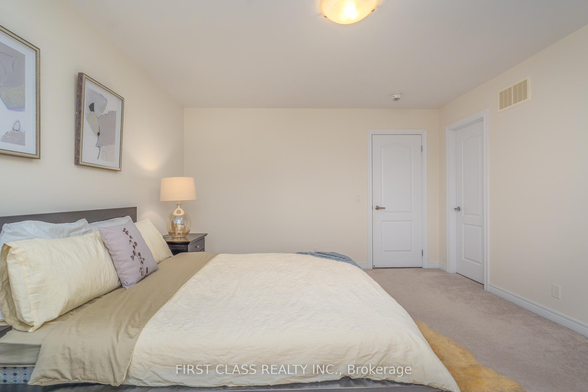 Photo 19 of 42 Great Gabe Crescent, Oshawa, Windfields — HOMEH