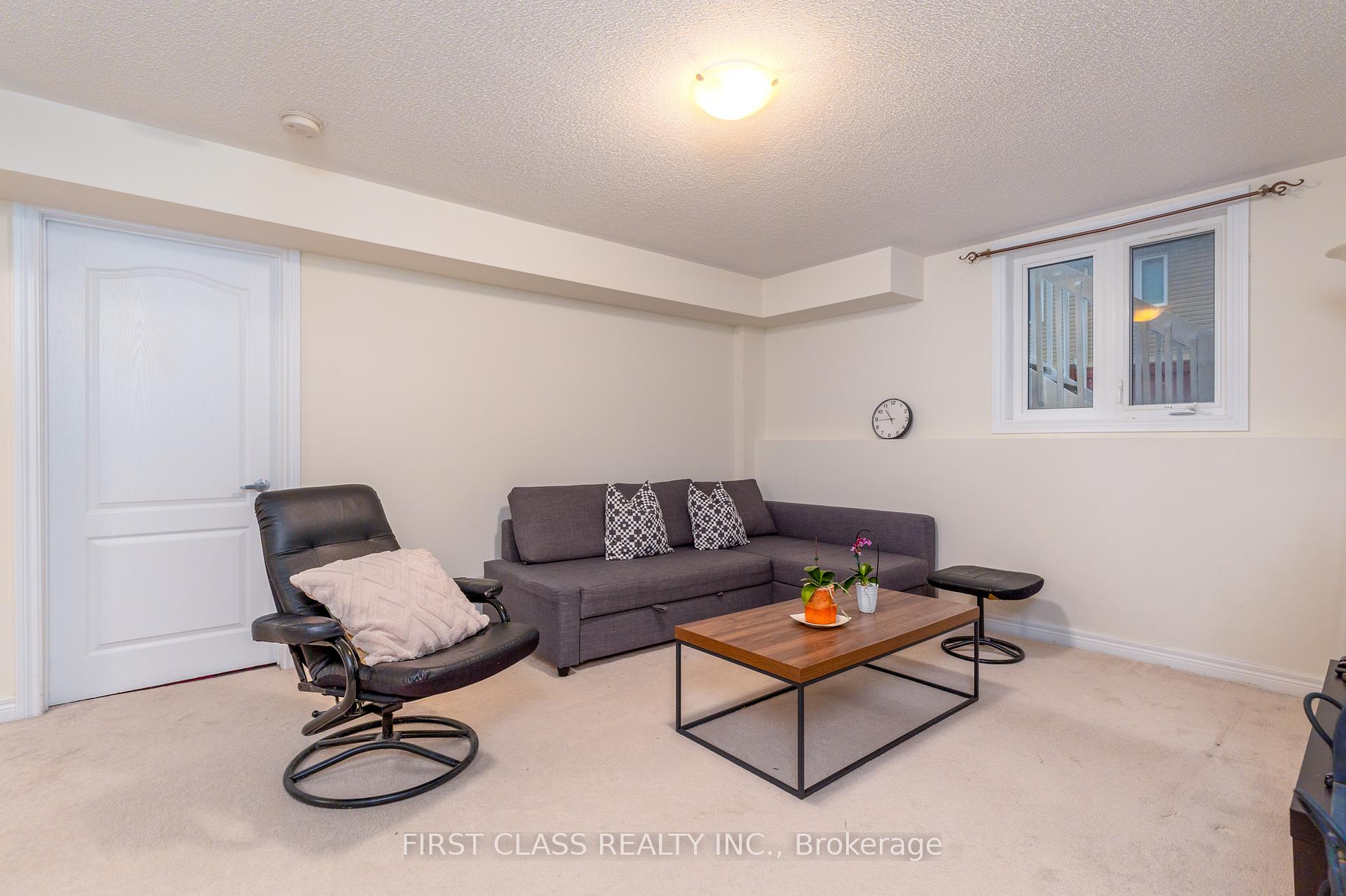 Photo 33 of 42 Great Gabe Crescent, Oshawa, Windfields — HOMEH