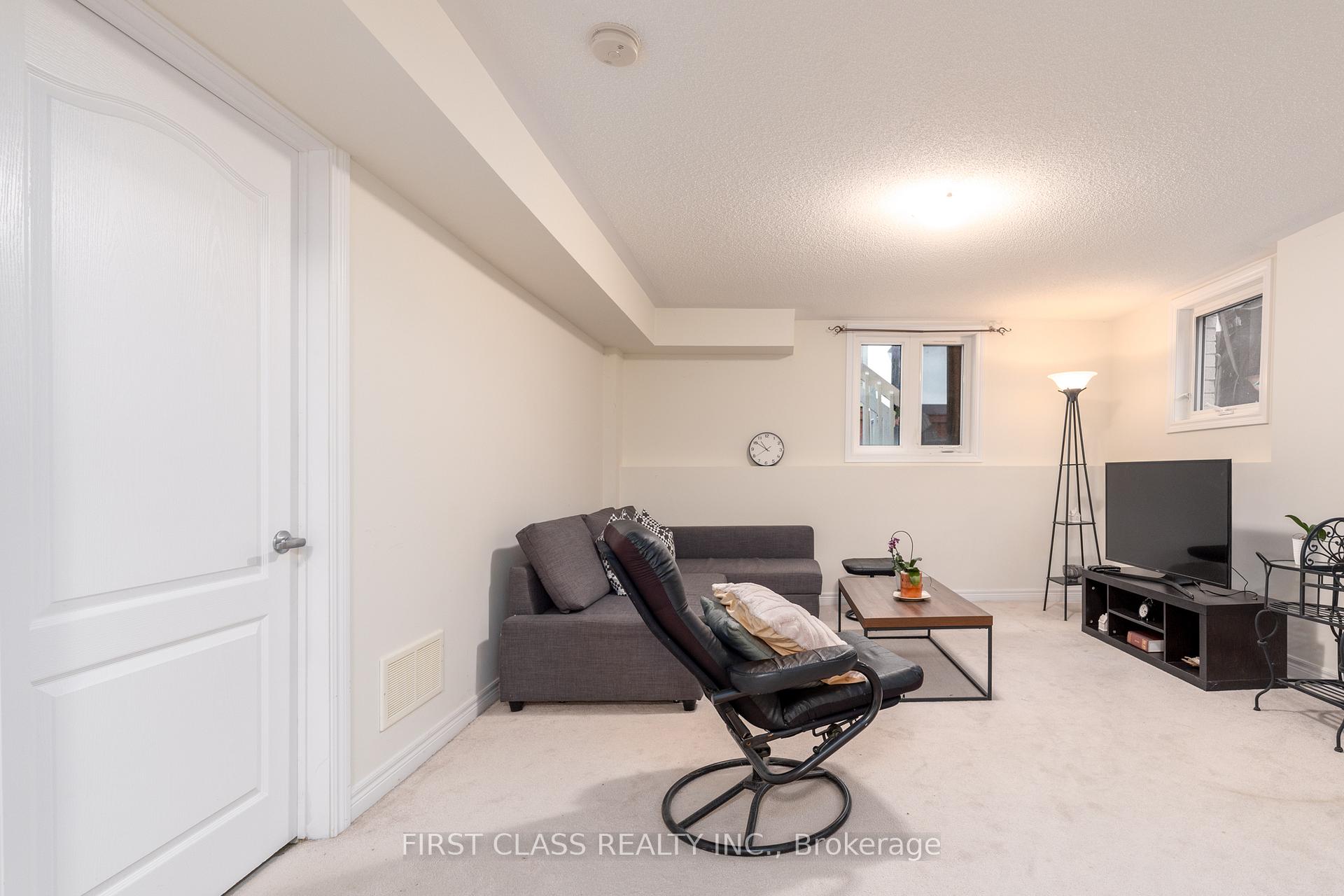 Photo 34 of 42 Great Gabe Crescent, Oshawa, Windfields — HOMEH