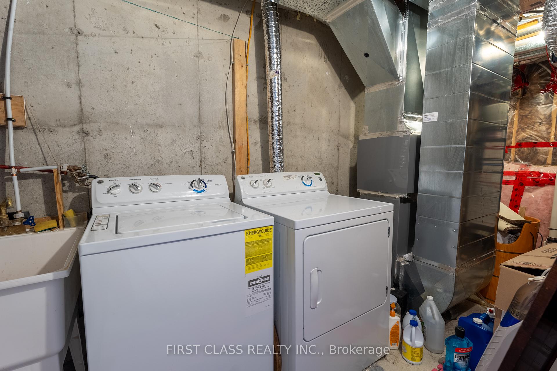 Photo 37 of 42 Great Gabe Crescent, Oshawa, Windfields — HOMEH