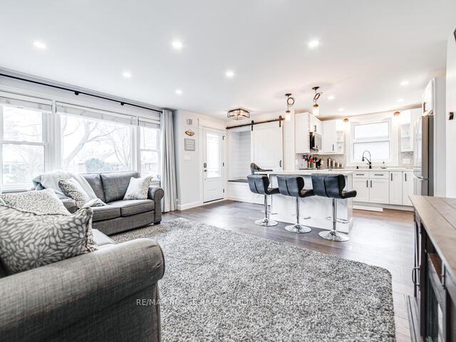 Photo 5 of 80 Oakes Avenue, Oshawa, O'Neill — HOMEH