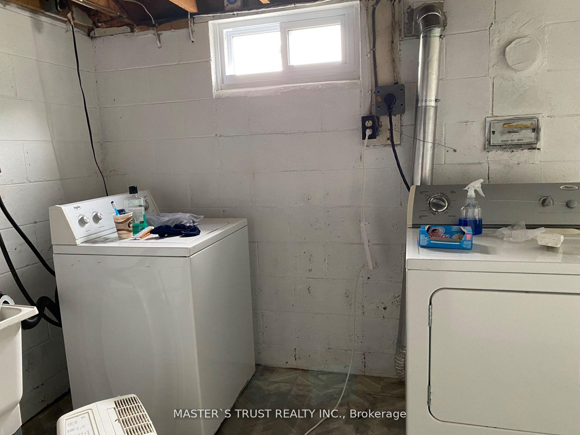Photo 8 of 5724 Arthur Street, Niagara Falls, Cherrywood — HOMEH