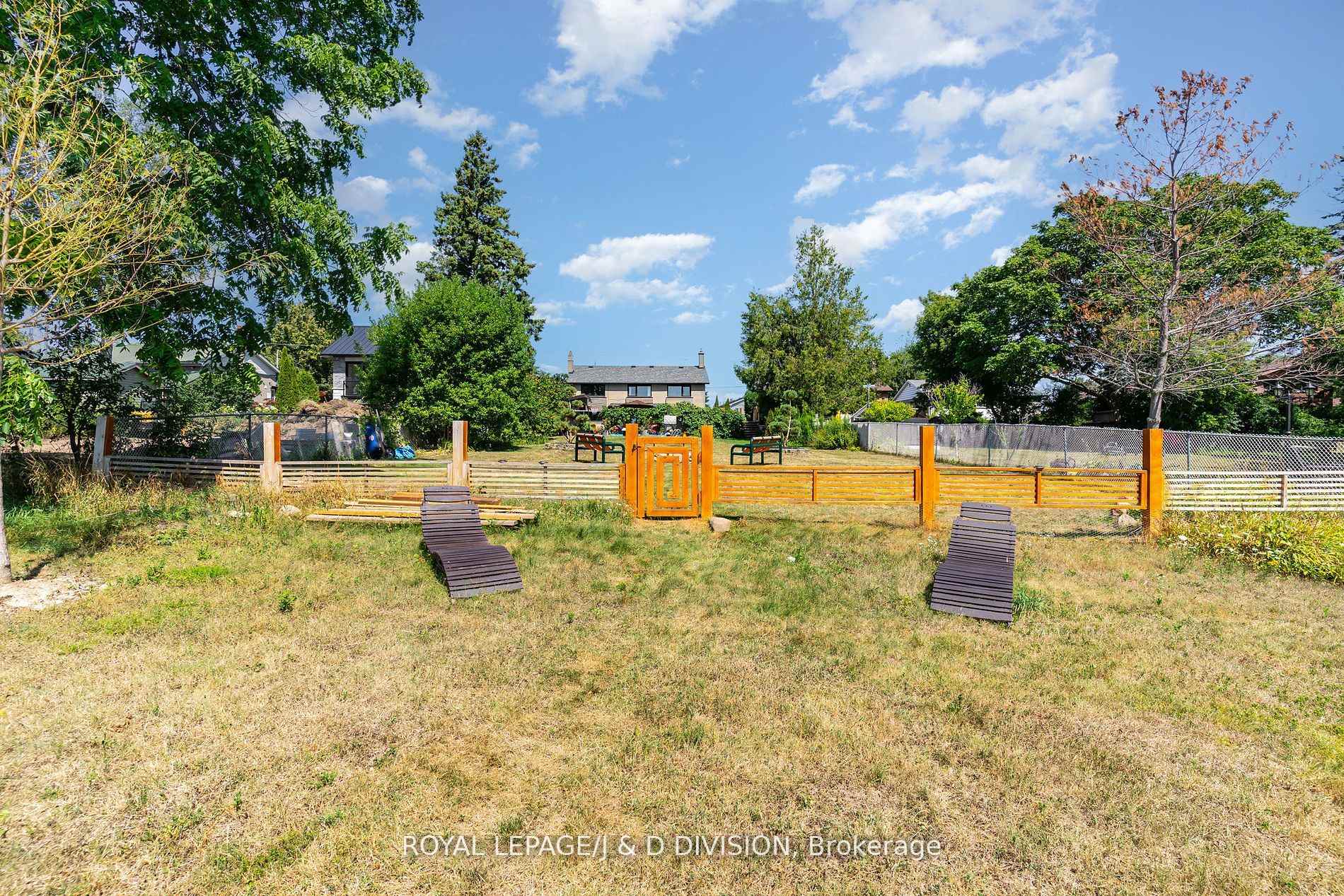 Photo 26 of 695 Stone Street, Oshawa, Lakeview — HOMEH