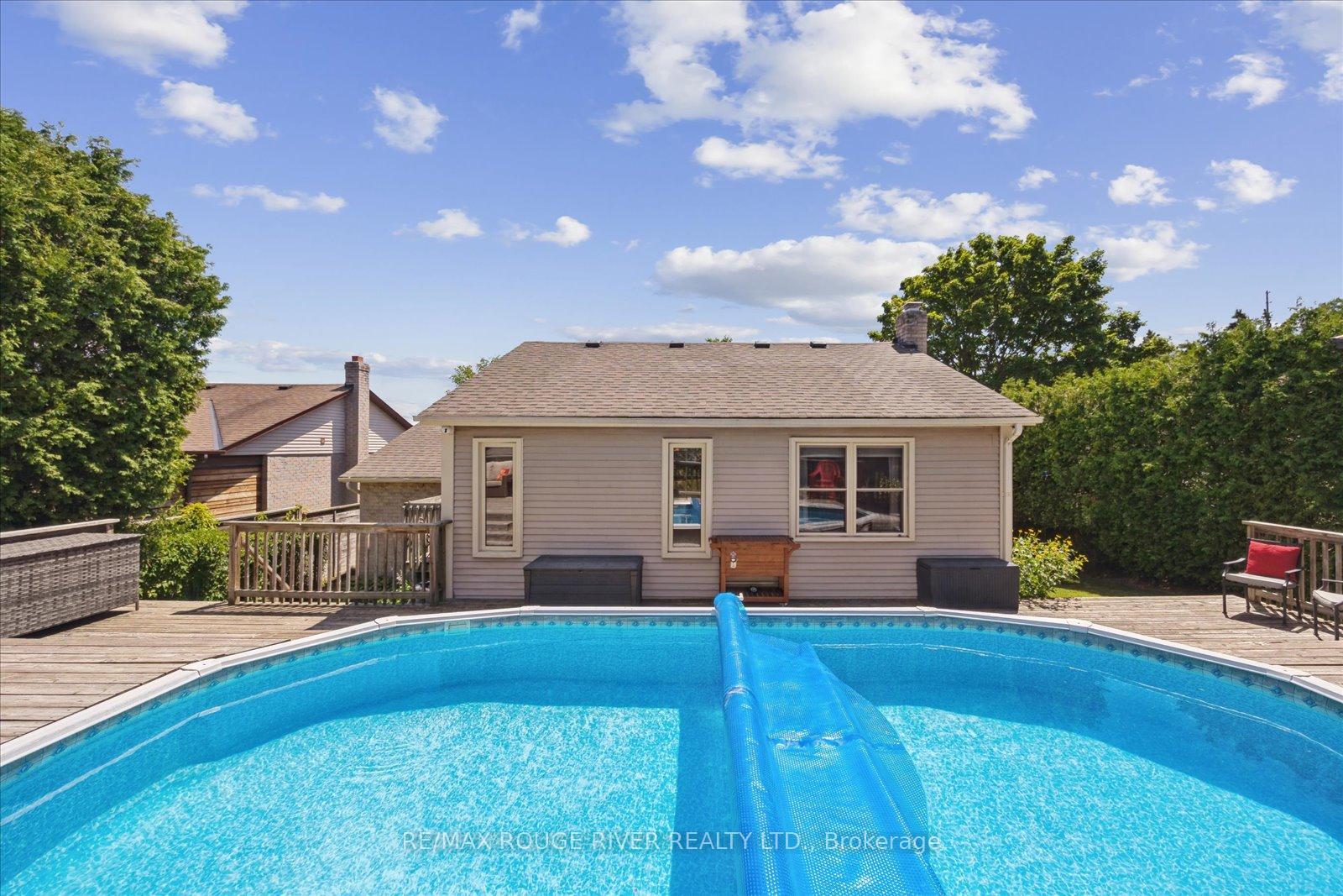 Photo 1 of 768 Lochness Crescent, Oshawa, McLaughlin — HOMEH