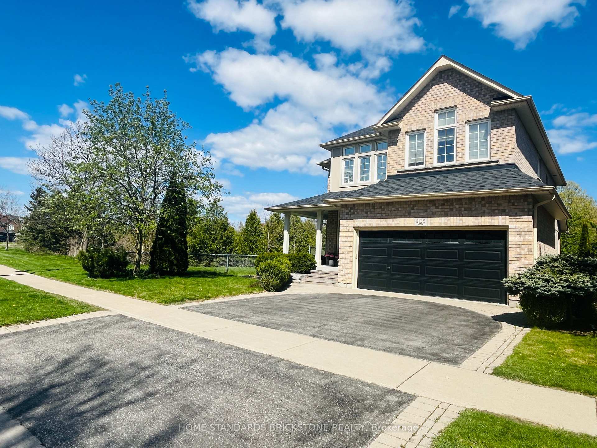 Photo 2 of 2135 Avalon Court, Oshawa, Kedron — HOMEH