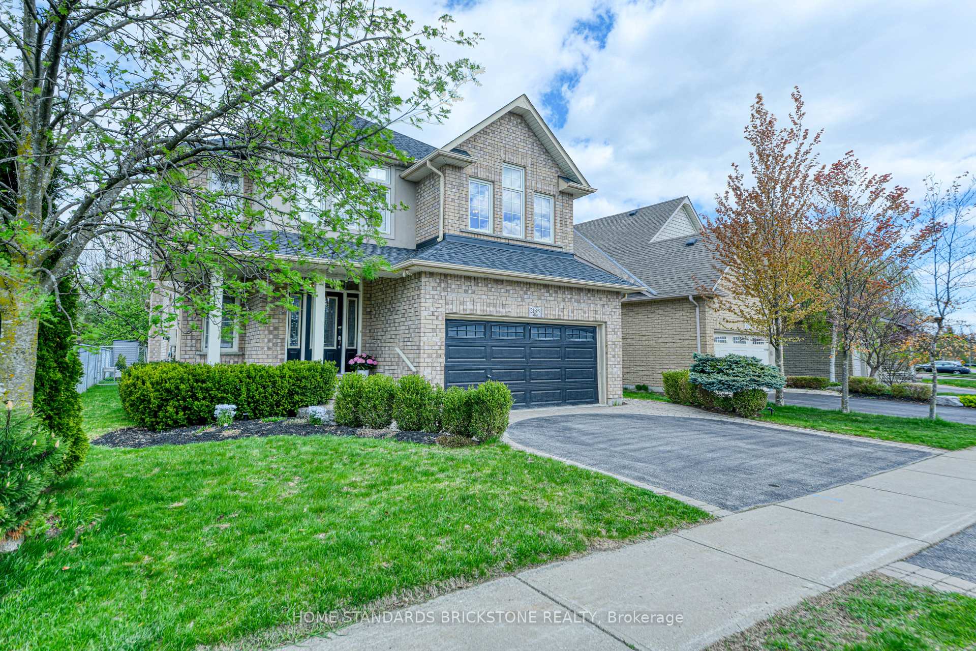 Photo 4 of 2135 Avalon Court, Oshawa, Kedron — HOMEH