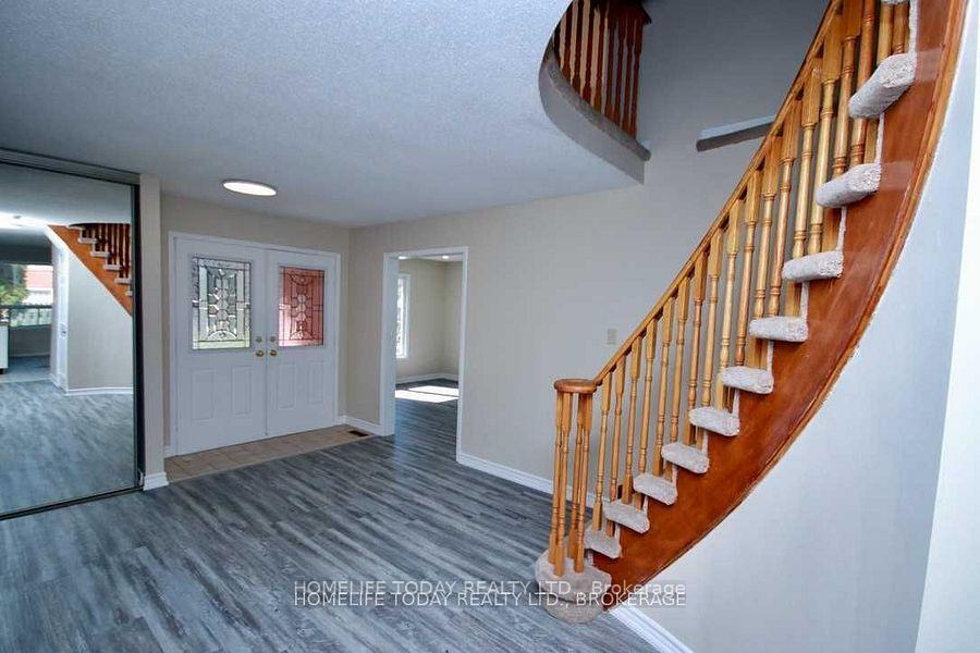Photo 7 of 2390 Wildwood Crescent, Pickering, Brock Ridge — HOMEH