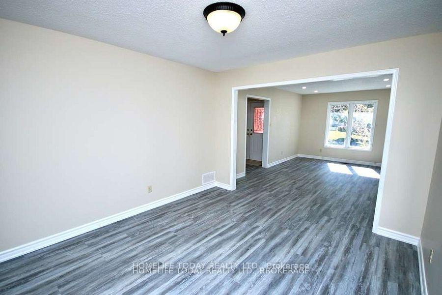 Photo 10 of 2390 Wildwood Crescent, Pickering, Brock Ridge — HOMEH