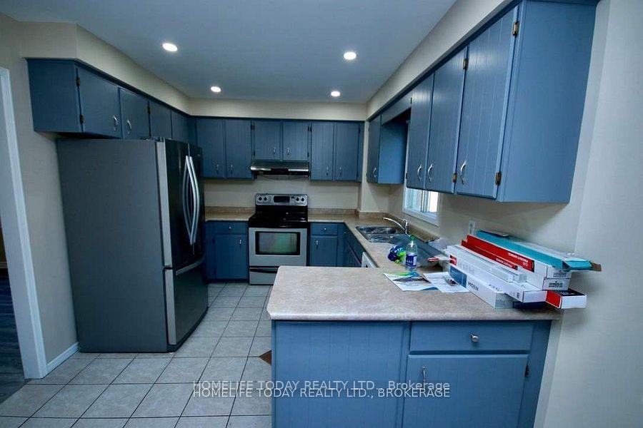 Photo 14 of 2390 Wildwood Crescent, Pickering, Brock Ridge — HOMEH