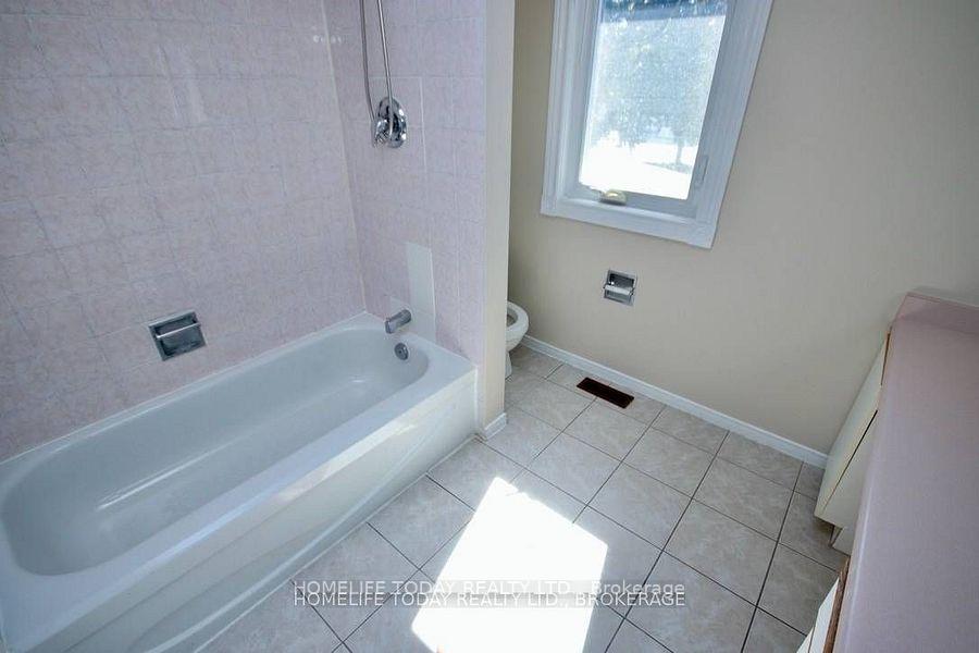 Photo 25 of 2390 Wildwood Crescent, Pickering, Brock Ridge — HOMEH