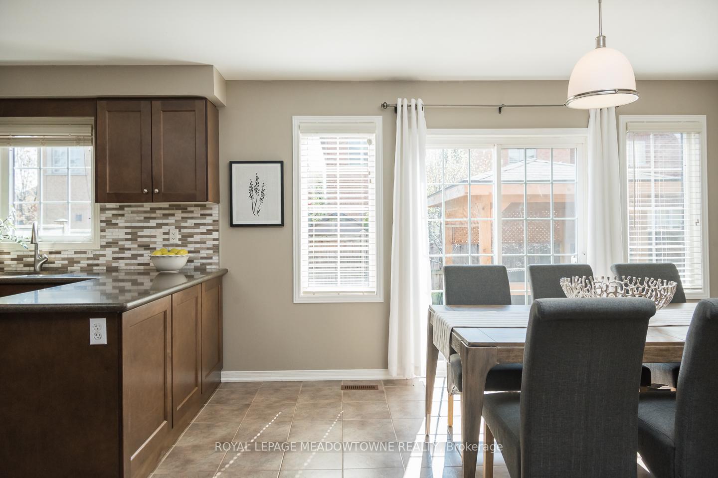 Photo 9 of 292 Giddings Crescent, Milton, Scott — HOMEH