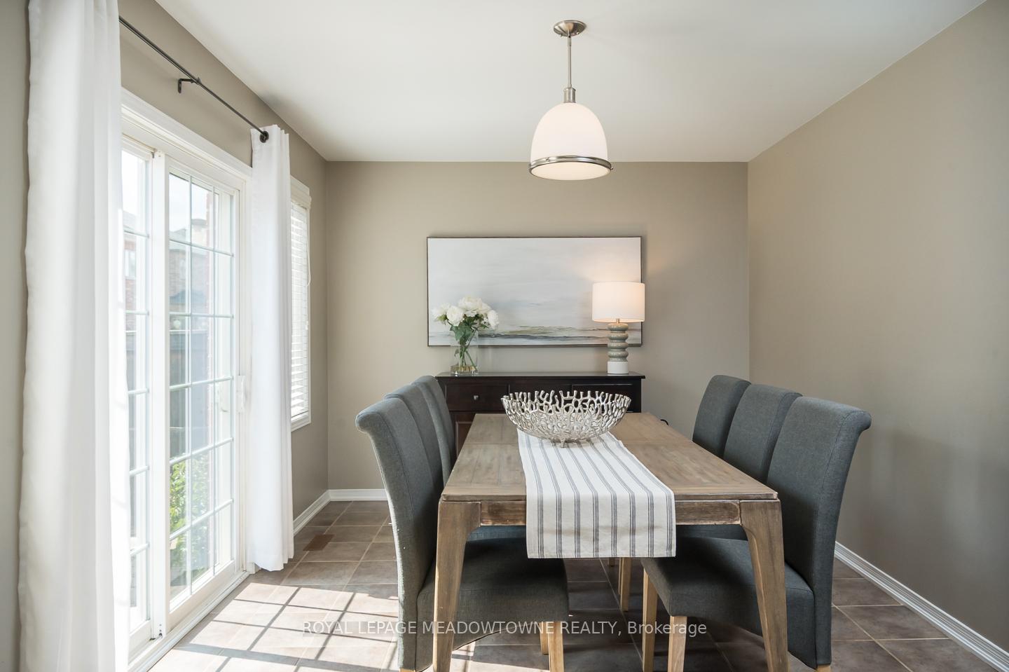 Photo 11 of 292 Giddings Crescent, Milton, Scott — HOMEH