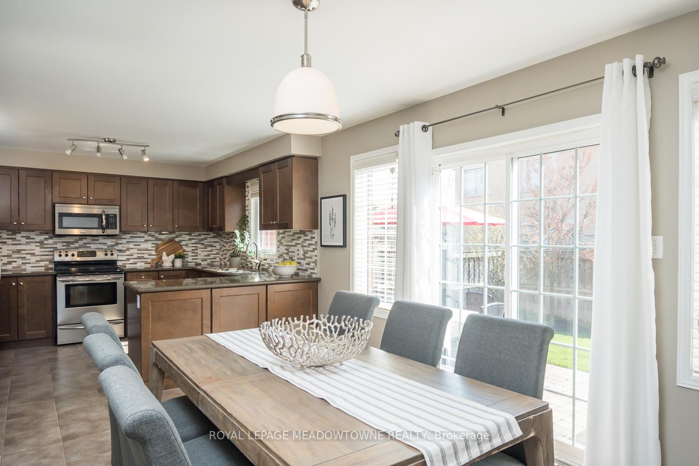 Photo 12 of 292 Giddings Crescent, Milton, Scott — HOMEH