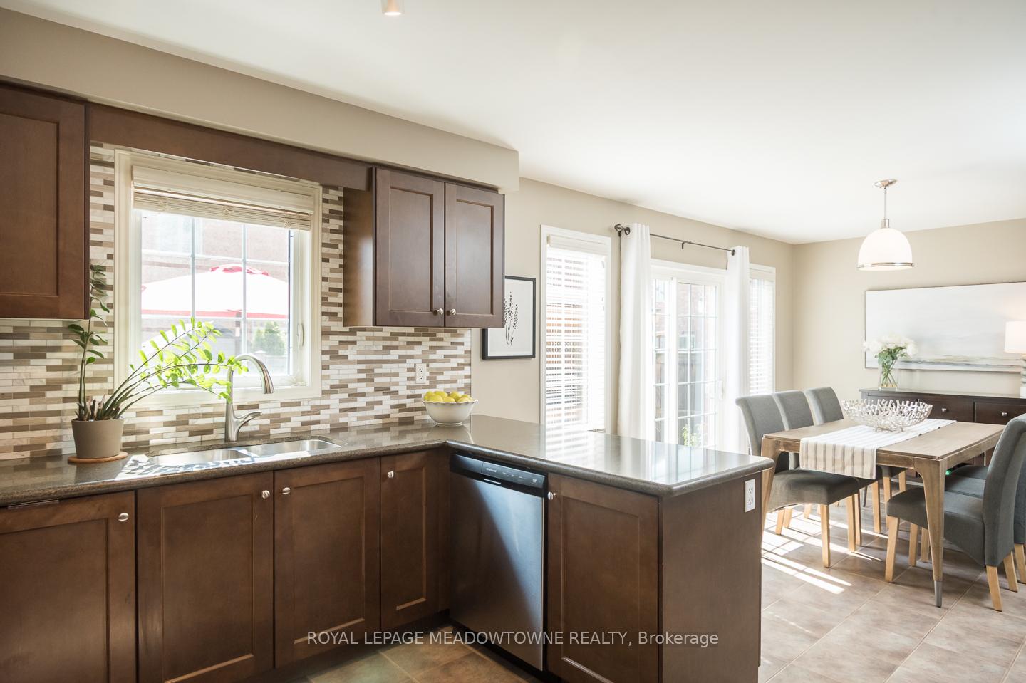 Photo 14 of 292 Giddings Crescent, Milton, Scott — HOMEH
