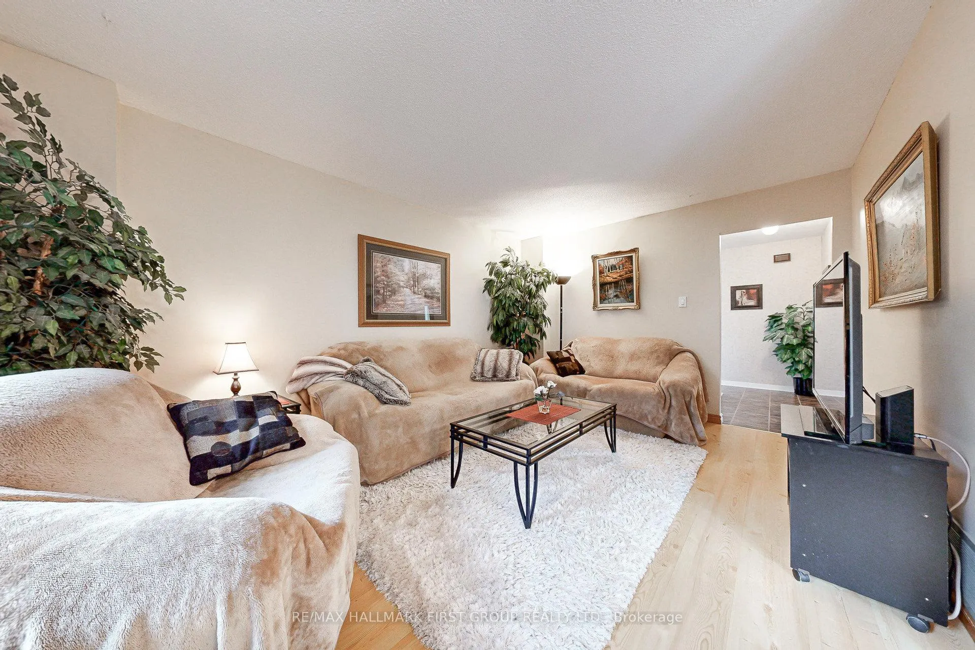 Photo 7 of 512 Creekview Circle, Pickering, West Shore — HOMEH
