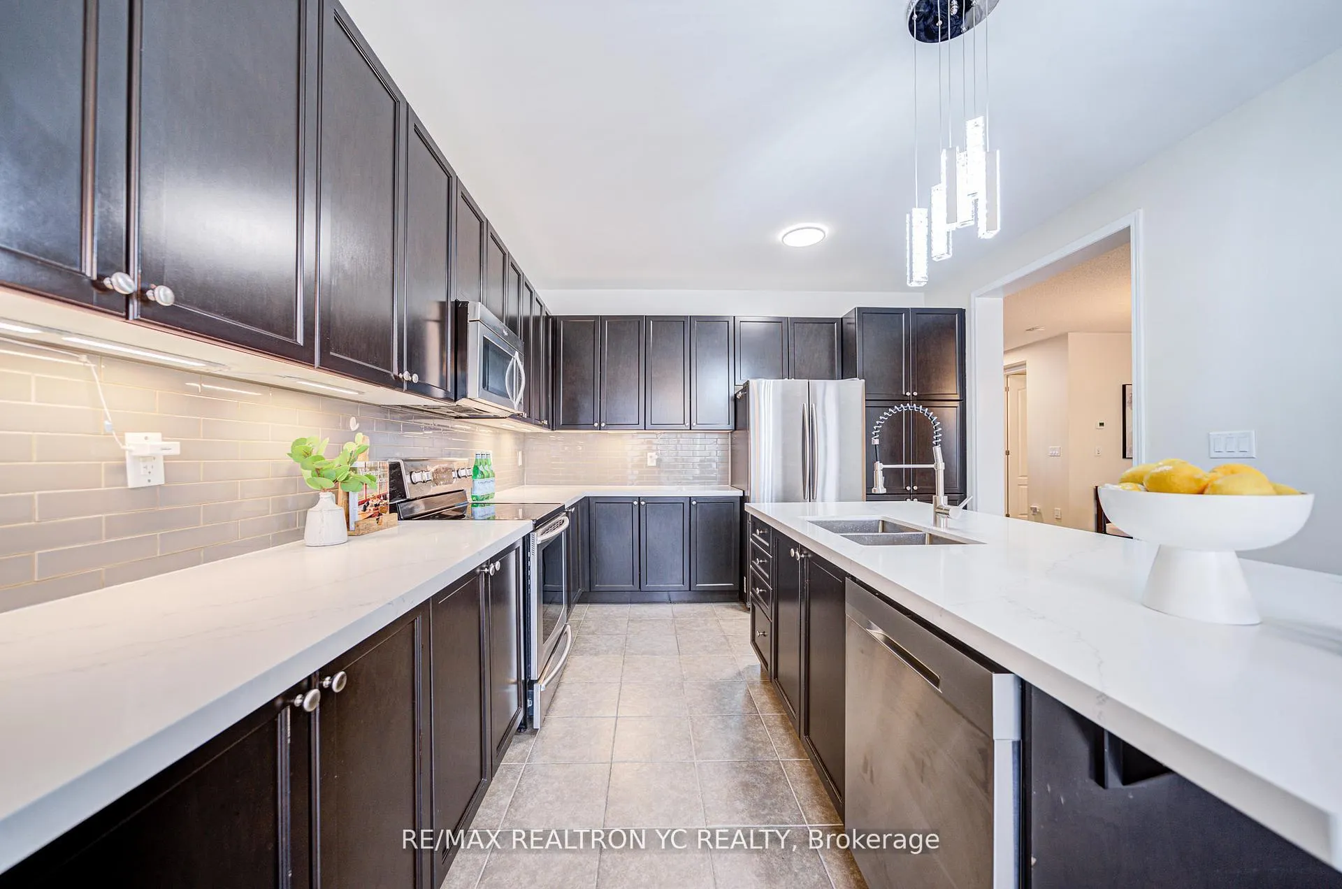 Photo 12 of 1014 Biason Circle, Milton, Willmott — HOMEH